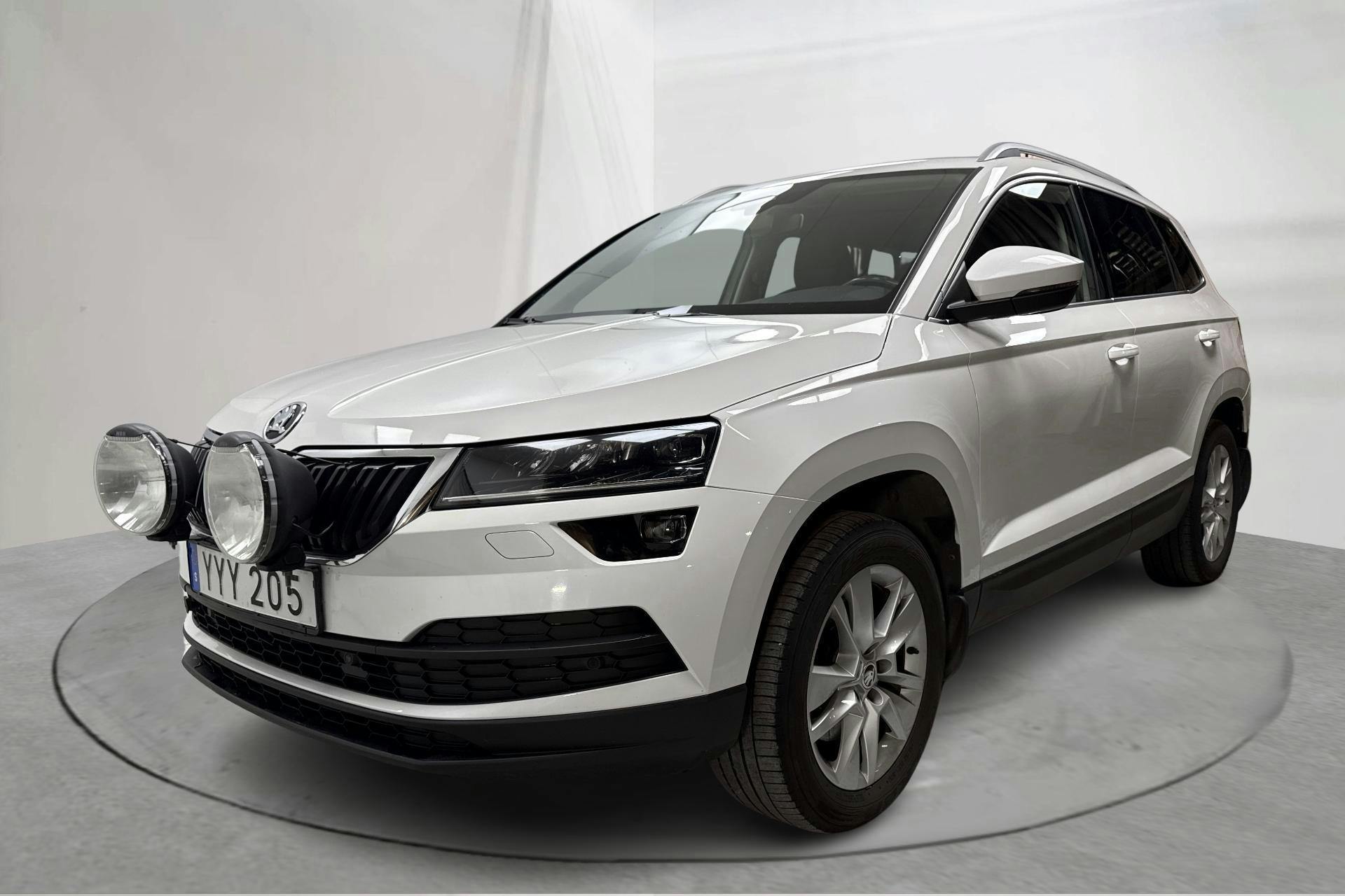 Presentation photo 1 of 15: Skoda Karoq 2.0 TDI 4X4 (150hk) - 165 220 km - Automatic - white - 2019