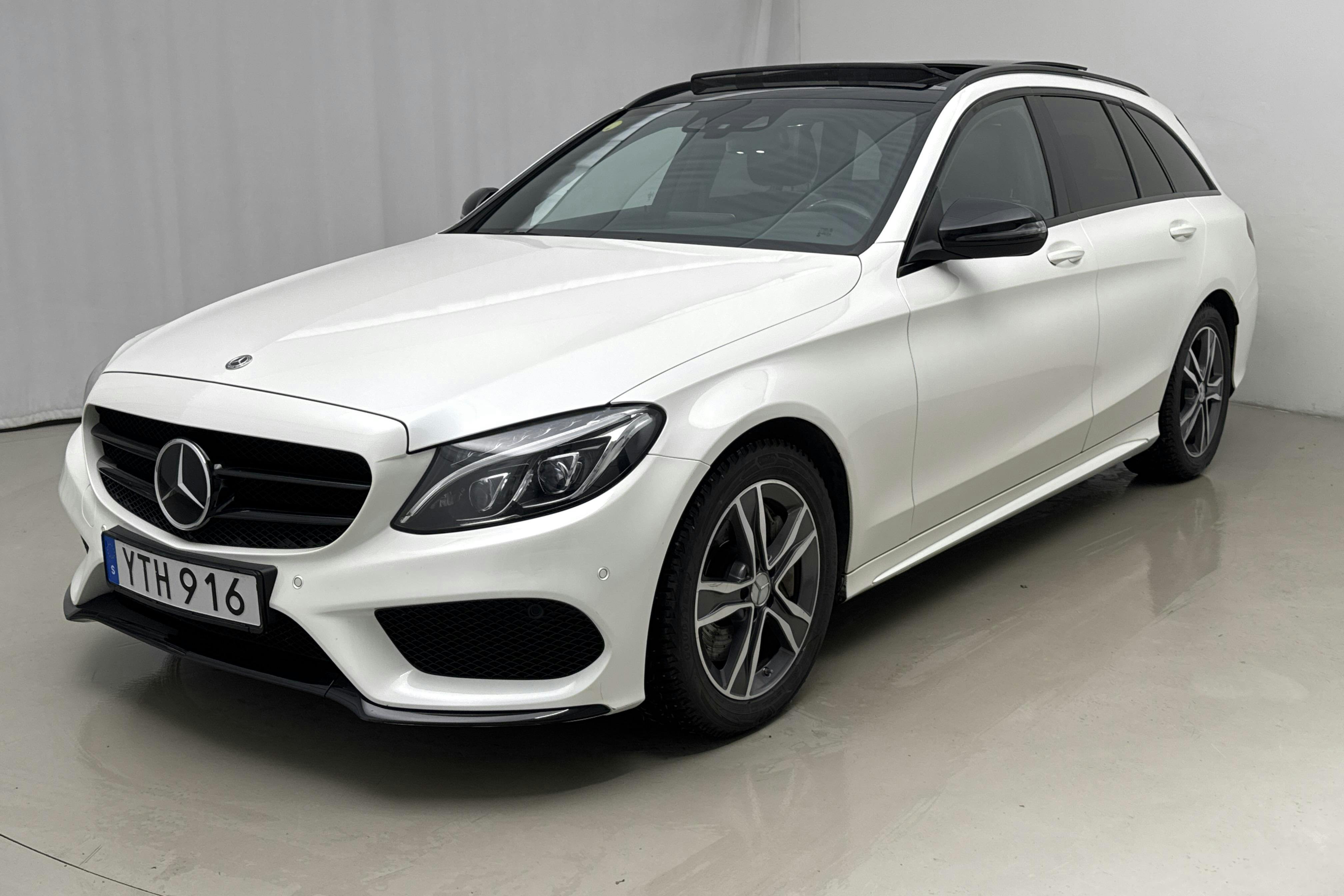 Presentation photo 1 of 15: Mercedes C 250 d 4MATIC Kombi S205 (204hk) - 137 350 km - Automatic - white - 2018