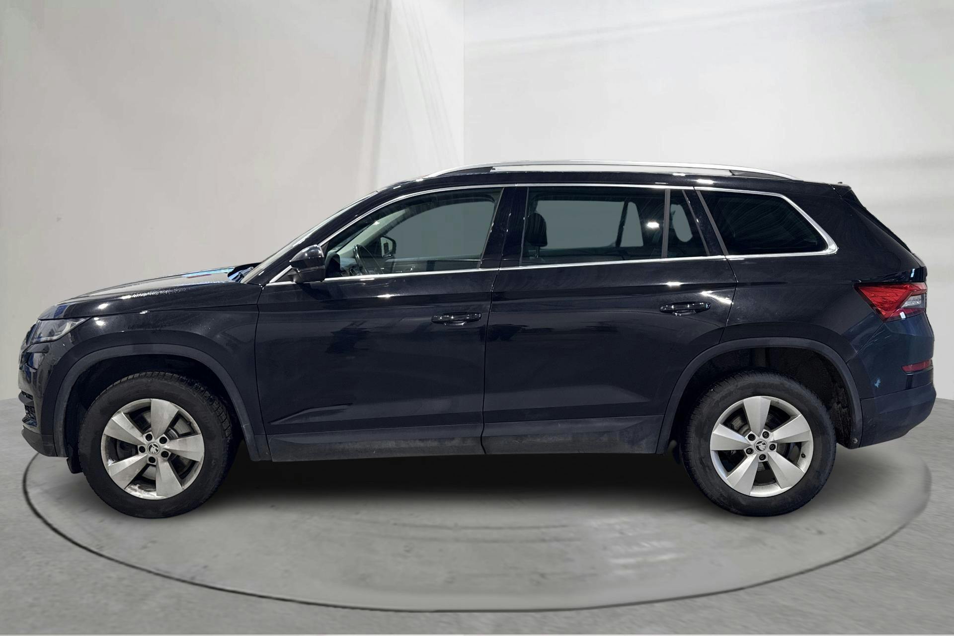 Esitlusfoto 2 aadressil 16: Skoda Kodiaq 2.0 TSI 4X4 (190hk) - 137 800 km - Automaatne - must - 2021