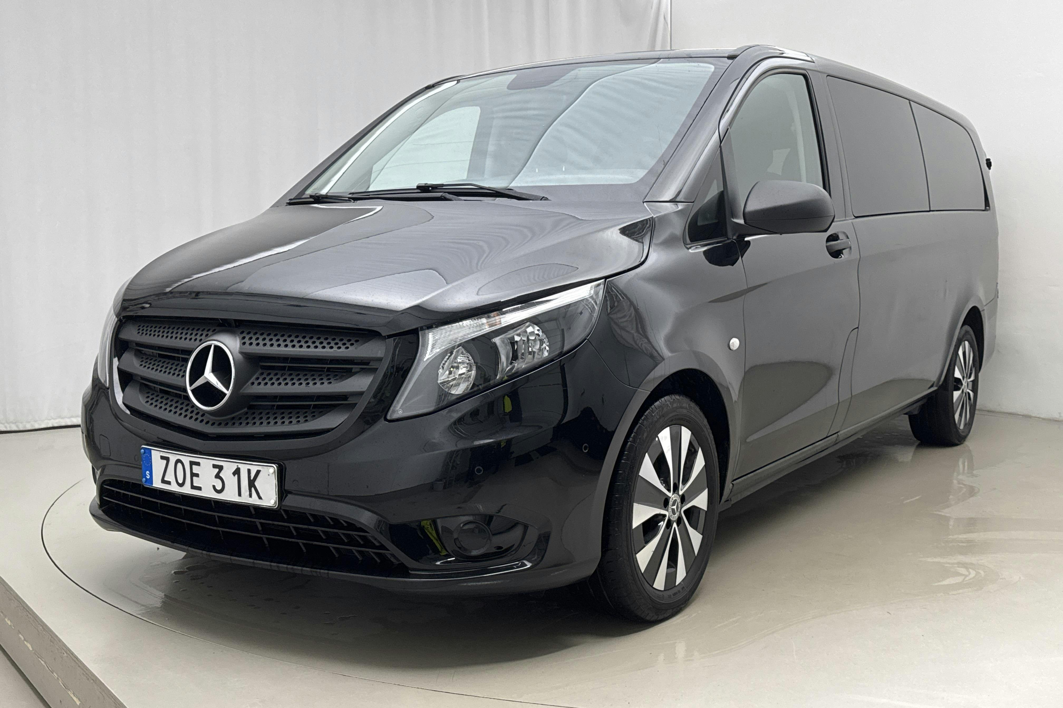Presentationsfoto 1 av 17: Mercedes Vito 116 CDI W640 (163hk) - 15 727 mil - Automat - svart - 2020