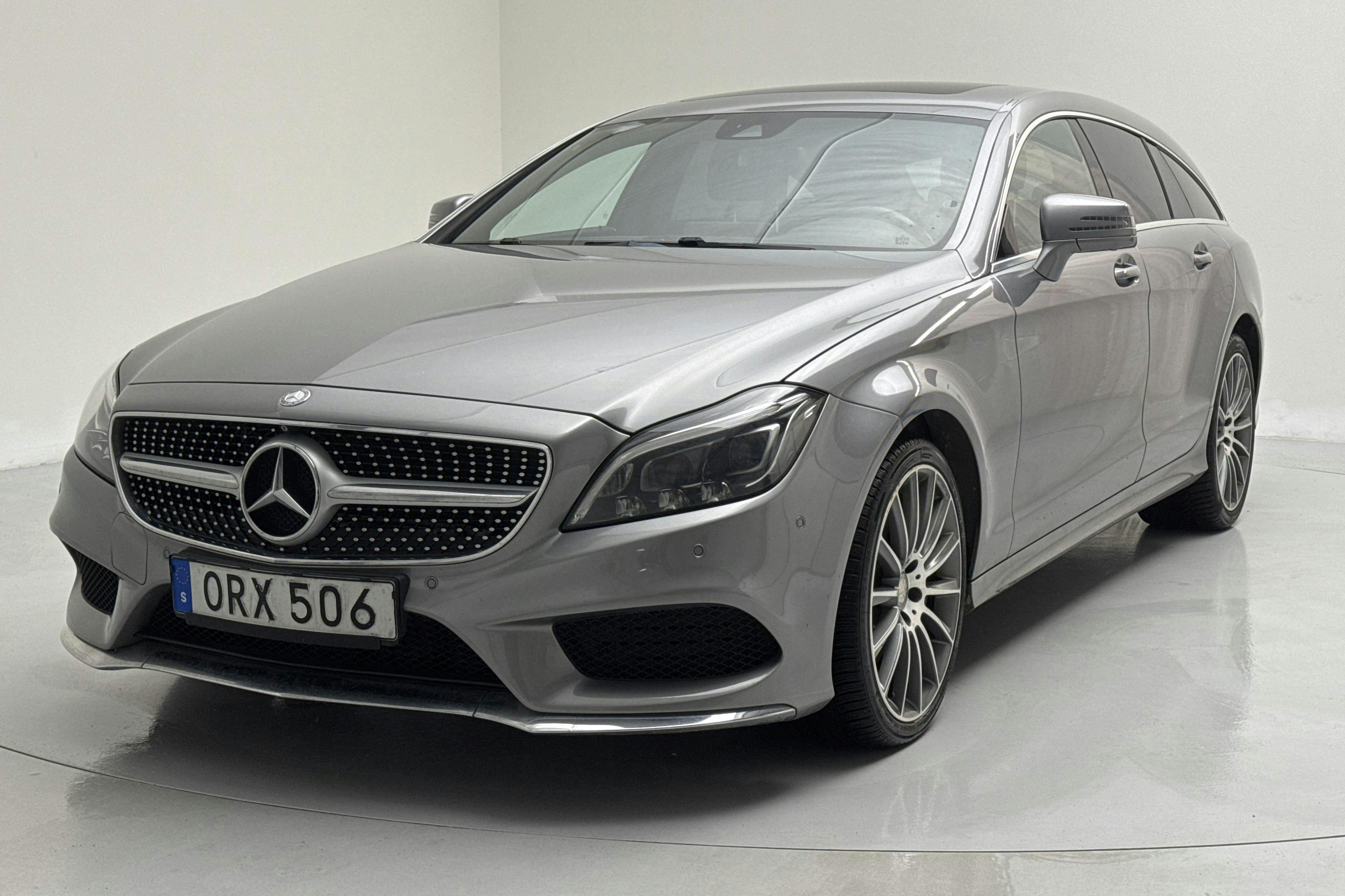 Esitlusfoto 1 aadressil 15: Mercedes CLS 350 BlueTEC 4MATIC Shooting Brake X218 (258hk) - 196 180 km - Automaatne - hõbe - 2015