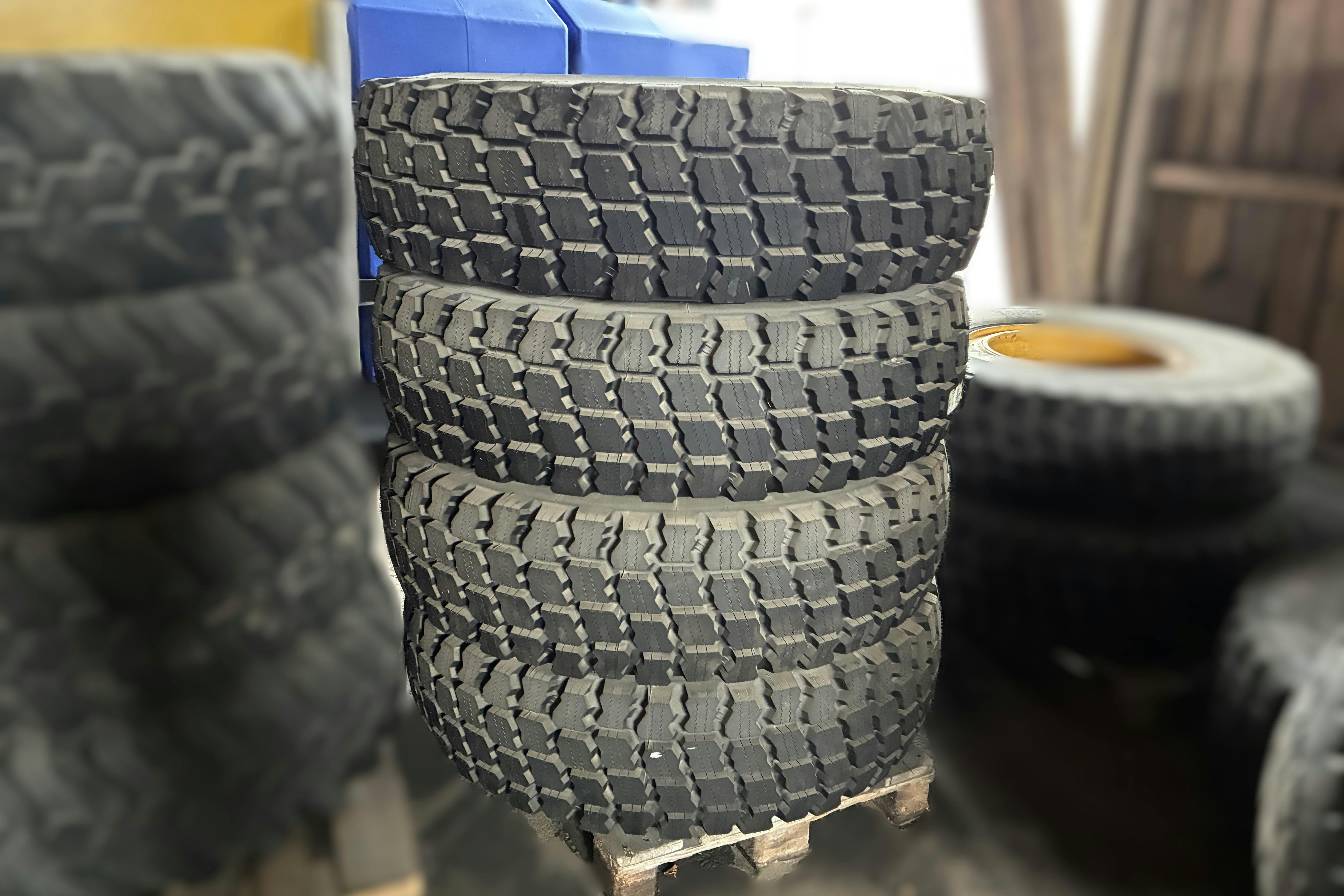 Presentation photo 2 of 5: Michelin 14.00-R24 MS 4 stycken nya till väghyvel - 0 km