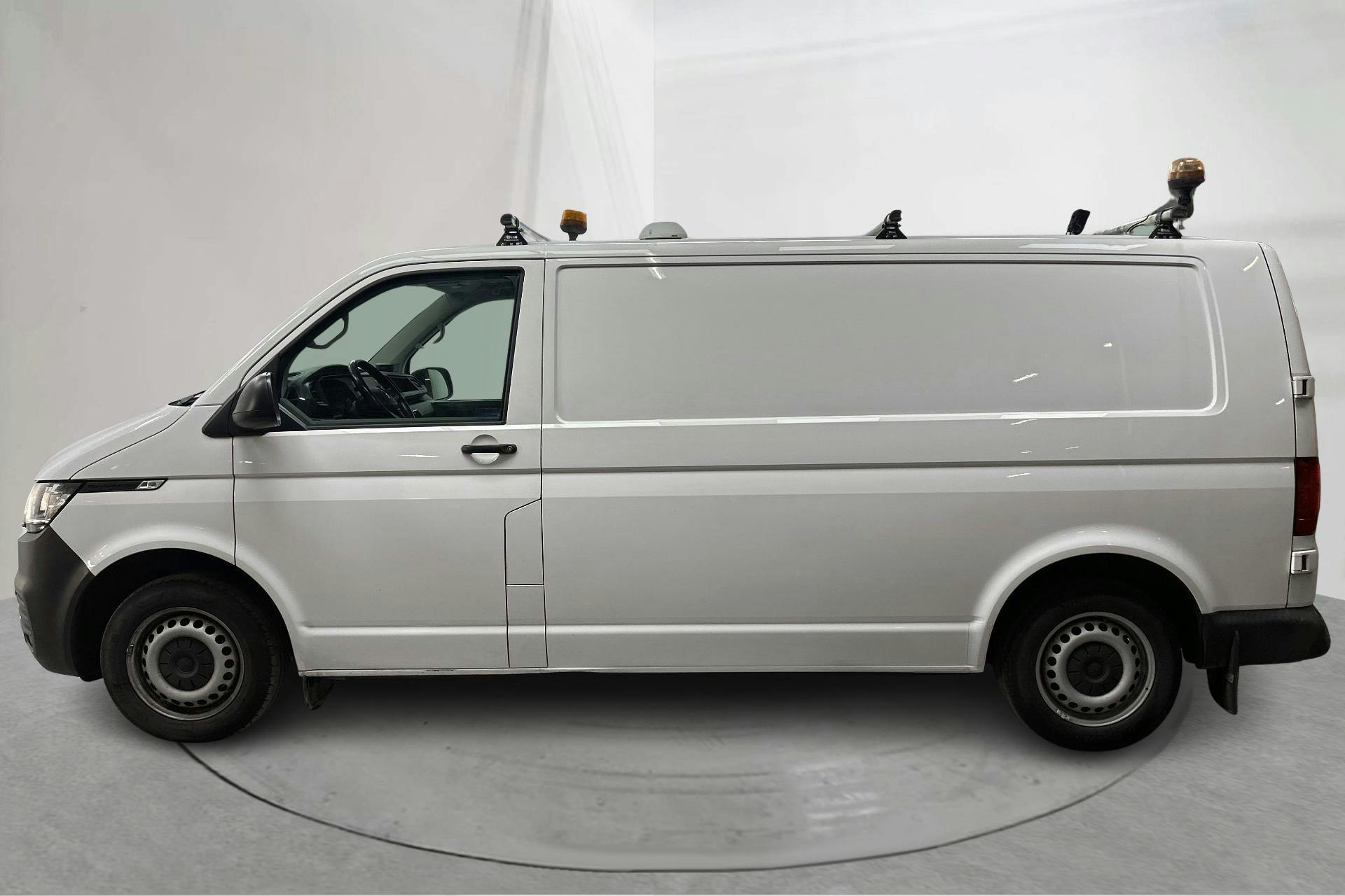 Presentation photo 2 of 16: VW Transporter T6.1 2.0 TDI BMT Skåp 4MOTION (150hk) - 112 150 km - Manual - white - 2020