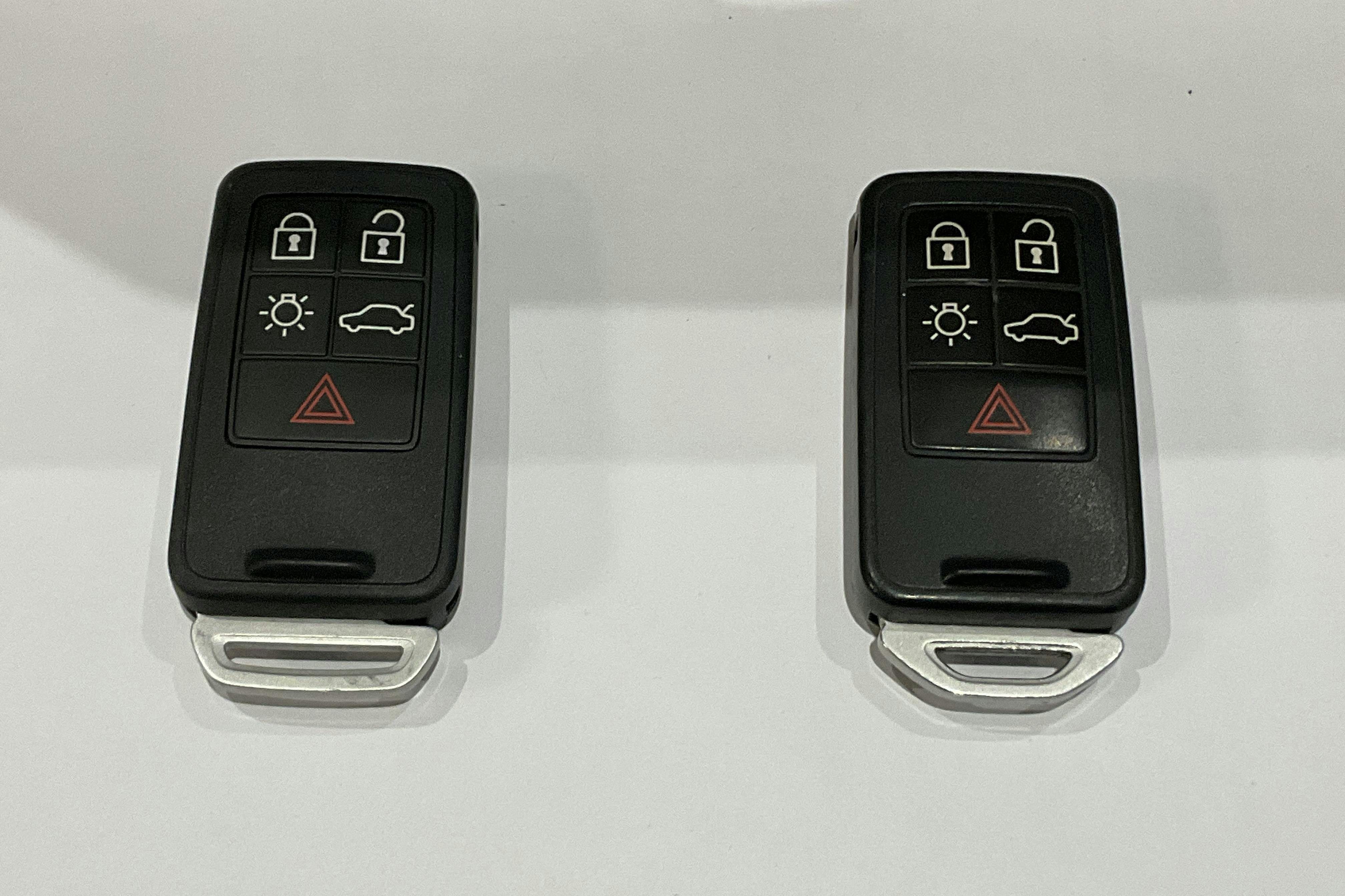 Presentation photo 15 of 15: Volvo V60 D5 AWD Twin Engine (163hk) - 100 450 km - Automatic - white - 2016