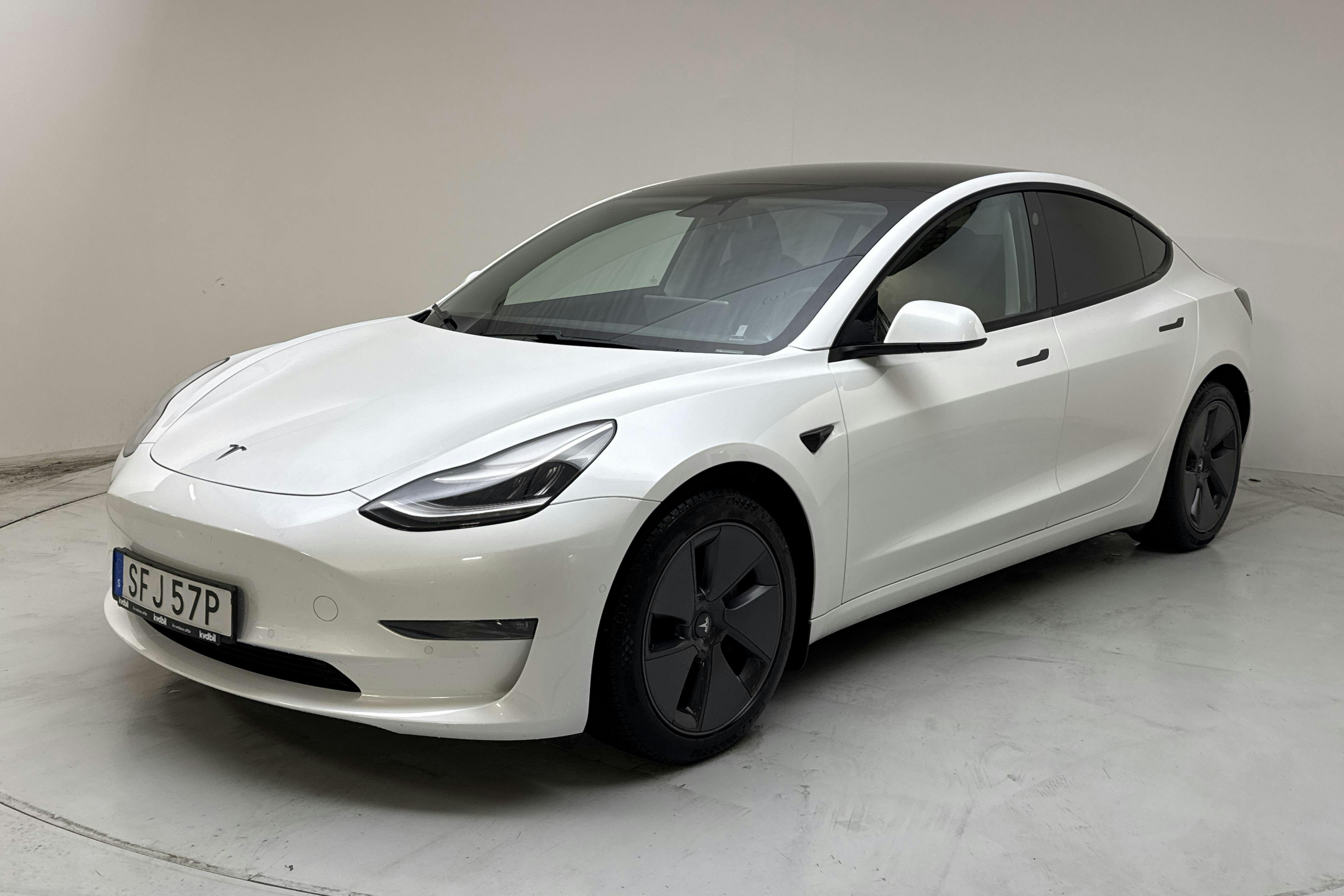 Tesla Model 3 Long Range Dual Motor AWD - 14 392 mil - Automat - vit - 2021