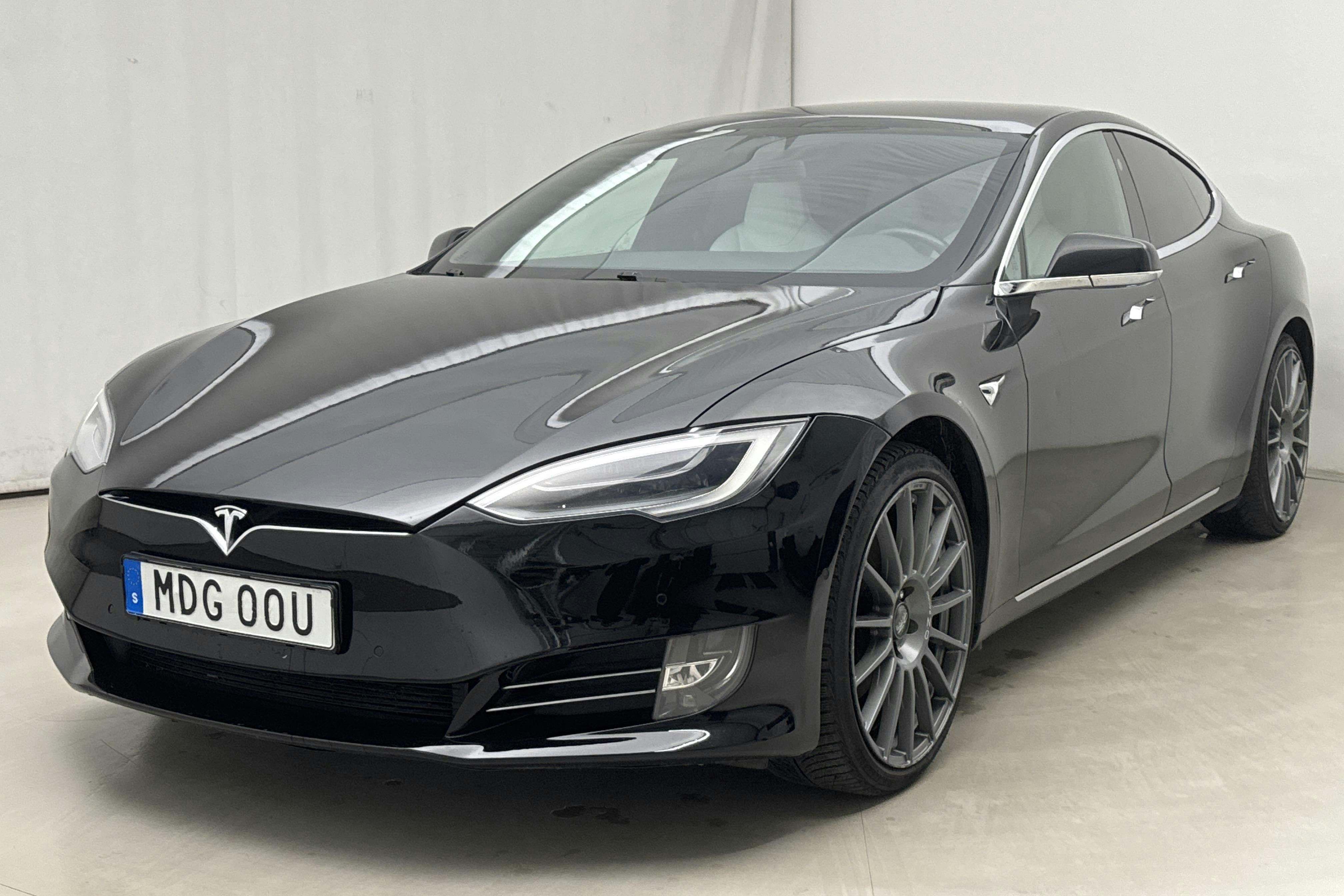 Presentation photo 1 of 22: Tesla Model S Dual Motor Long Range AWD - 105 570 km - Automatic - black - 2020