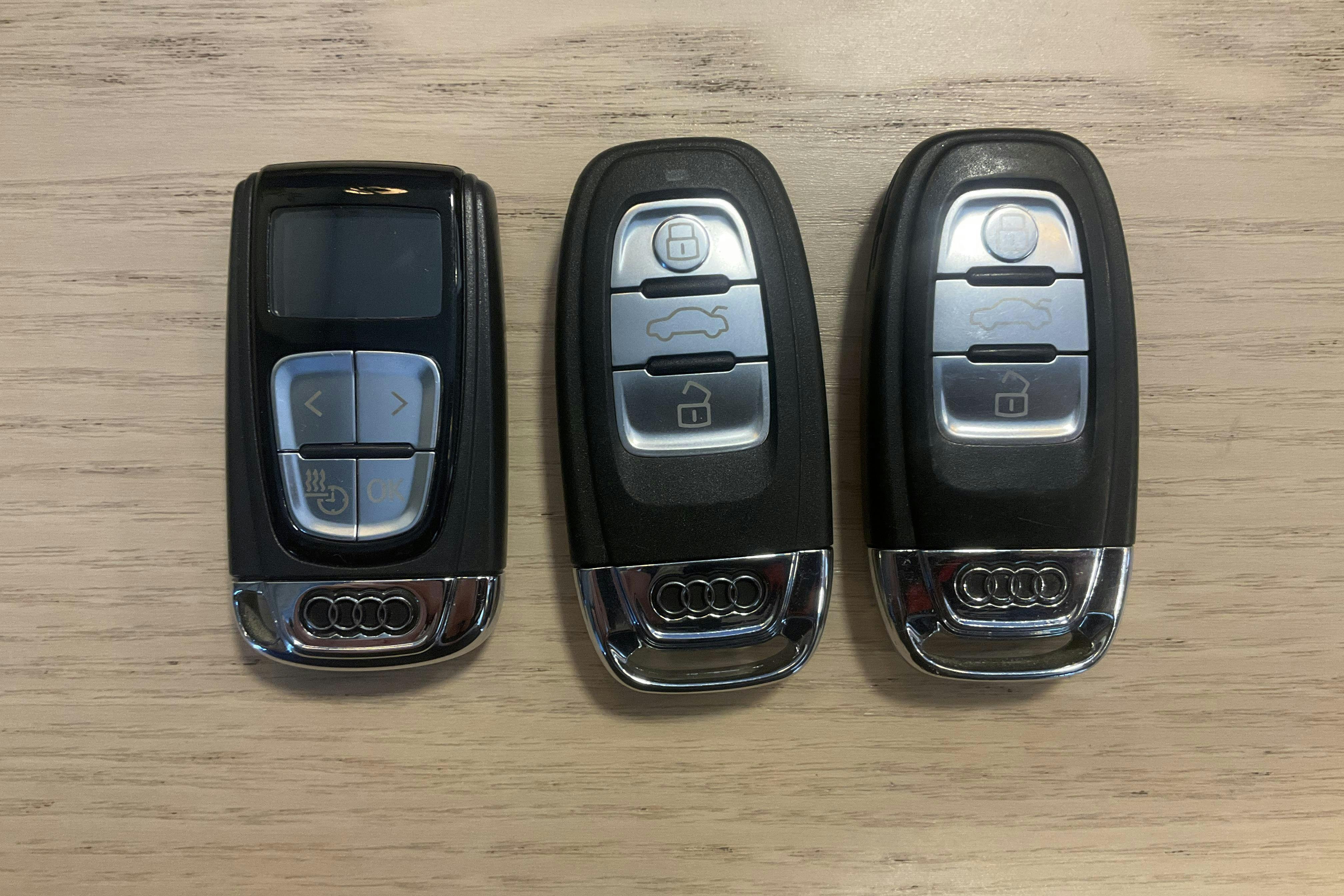 Esitlusfoto 13 aadressil 13: Audi A6 3.0 TDI Avant quattro (204hk) - 222 580 km - Automaatne - hõbe - 2014