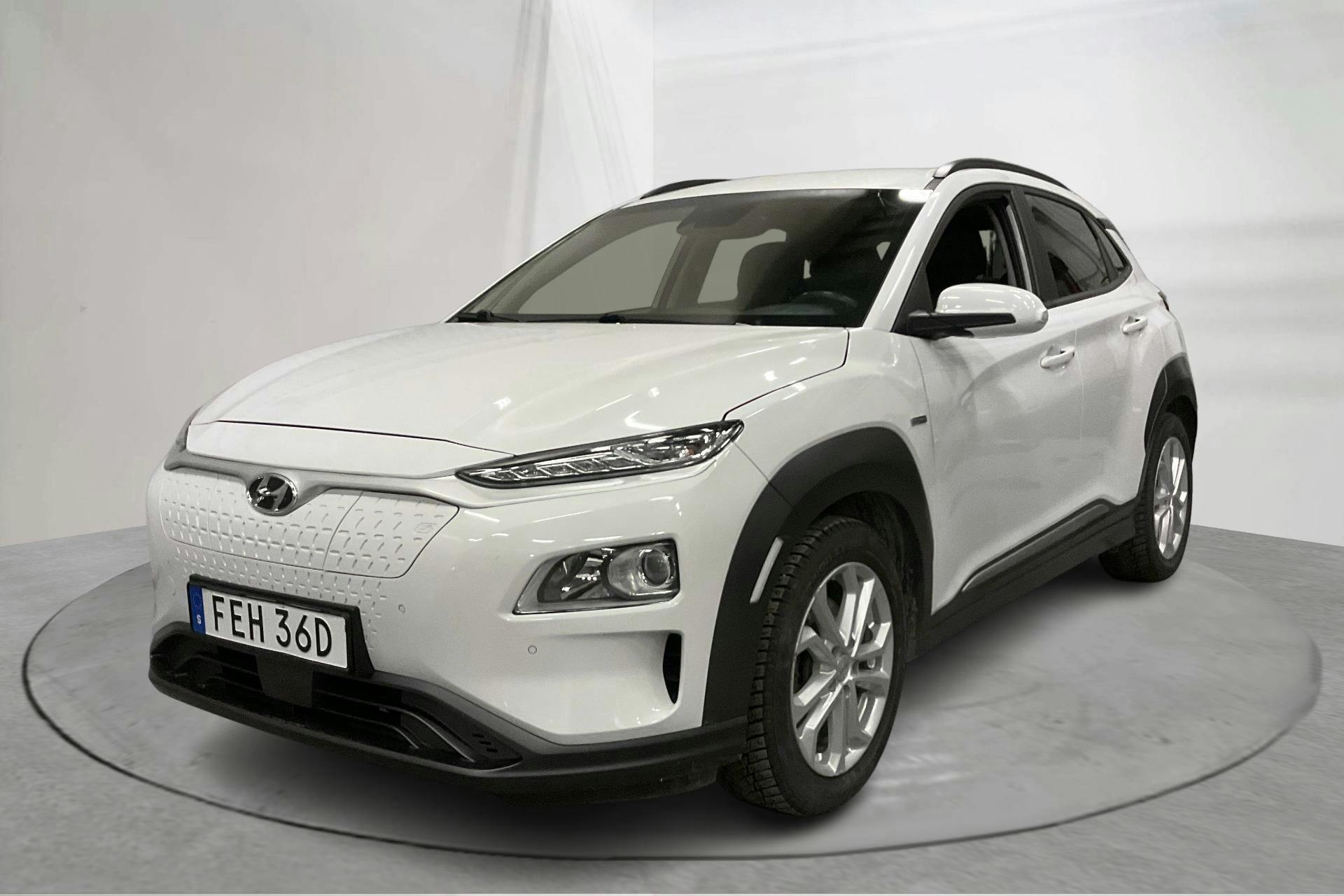 Presentation photo 1 of 16: Hyundai Kona Electric Long Range 64kWh (204hk) - 134 210 km - Automatic - white - 2020