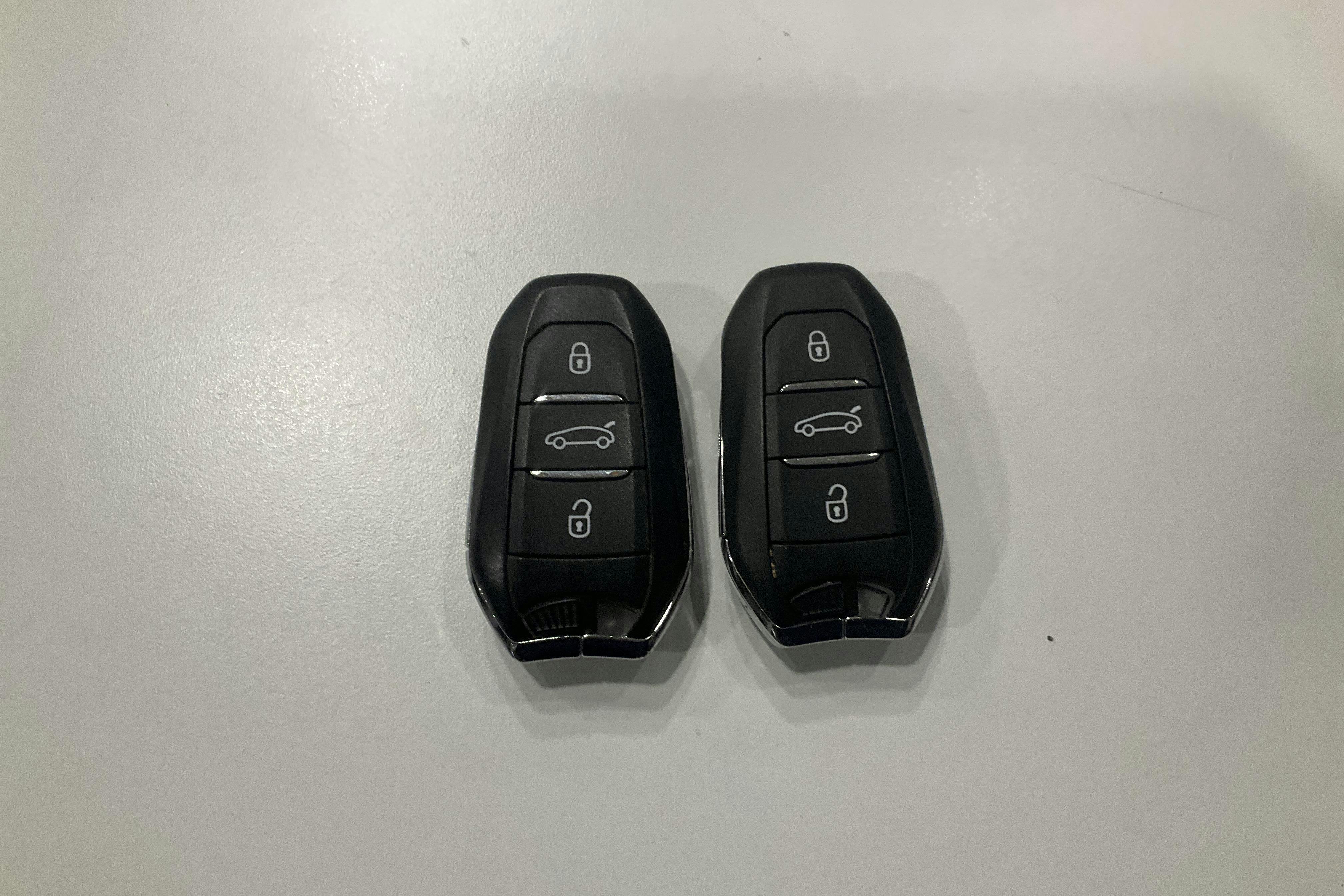 Presentation photo 17 of 17: Citroën C4 Picasso 1.6 HDi (115hk) - 115 510 km - Automatic - red - 2013