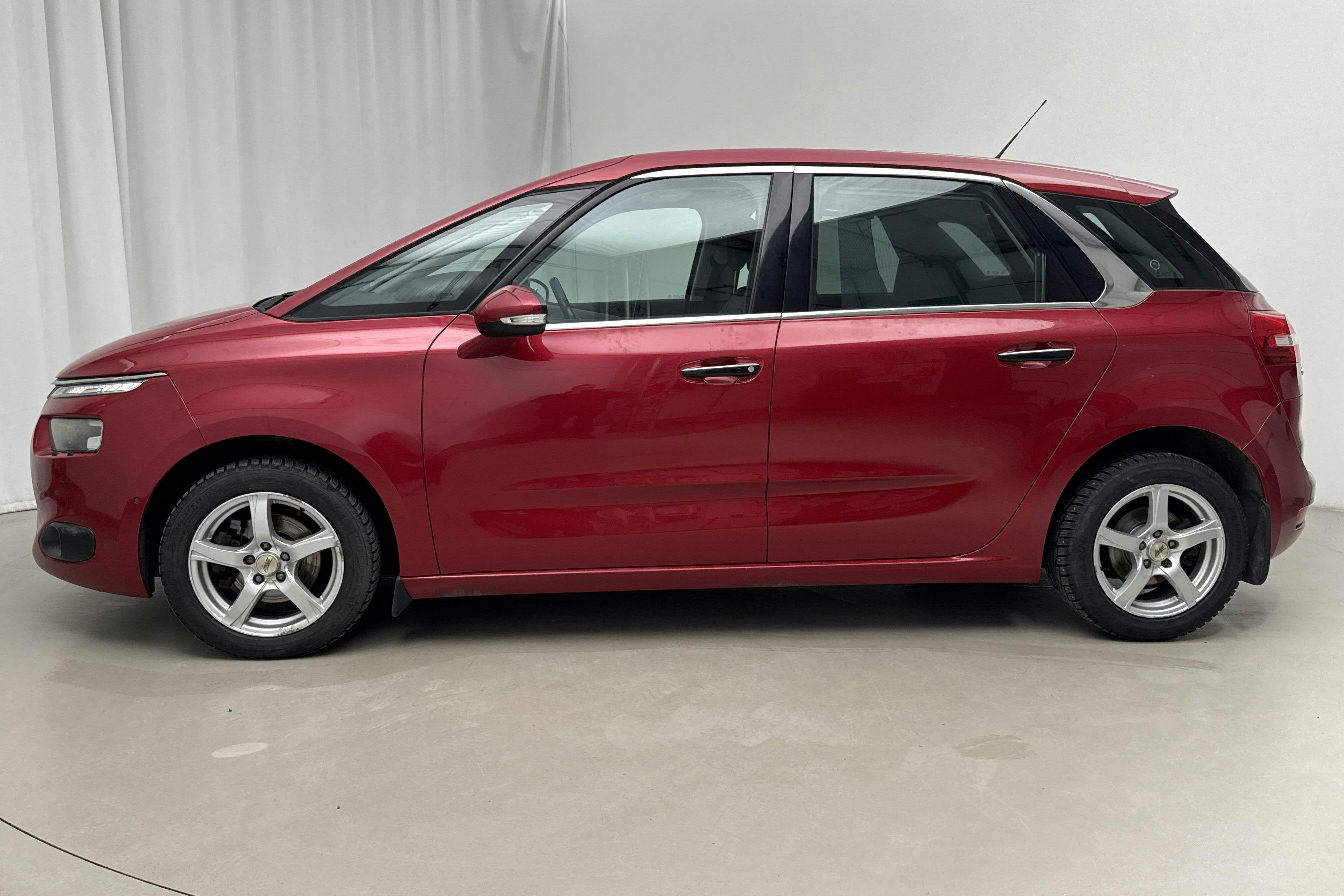 Presentation photo 2 of 17: Citroën C4 Picasso 1.6 HDi (115hk) - 115 510 km - Automatic - red - 2013