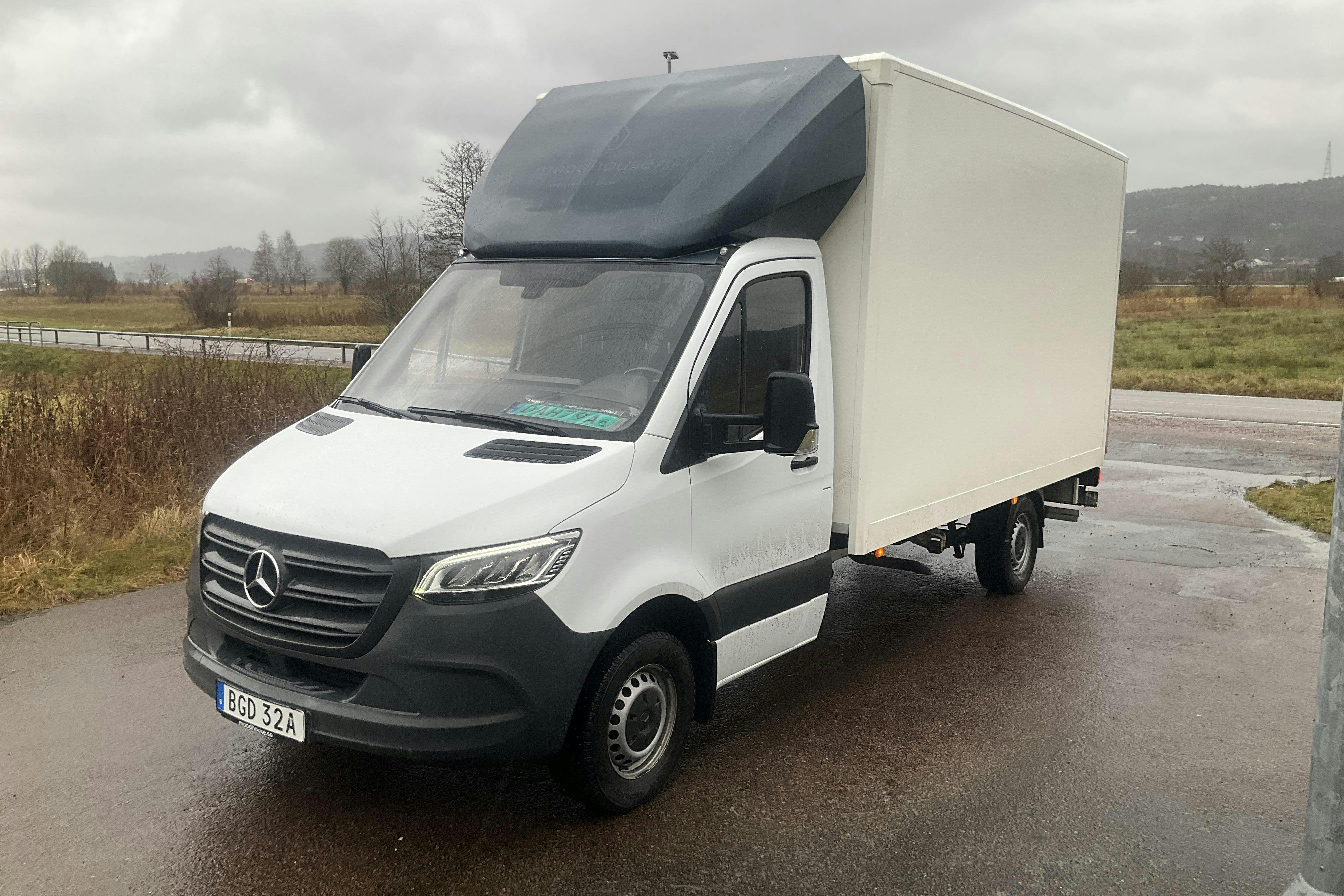 Presentationsfoto 1 av 12: Mercedes Sprinter 316 CDI Volymskåp RWD (163hk) - 9 227 mil - Automat - blå - 2020