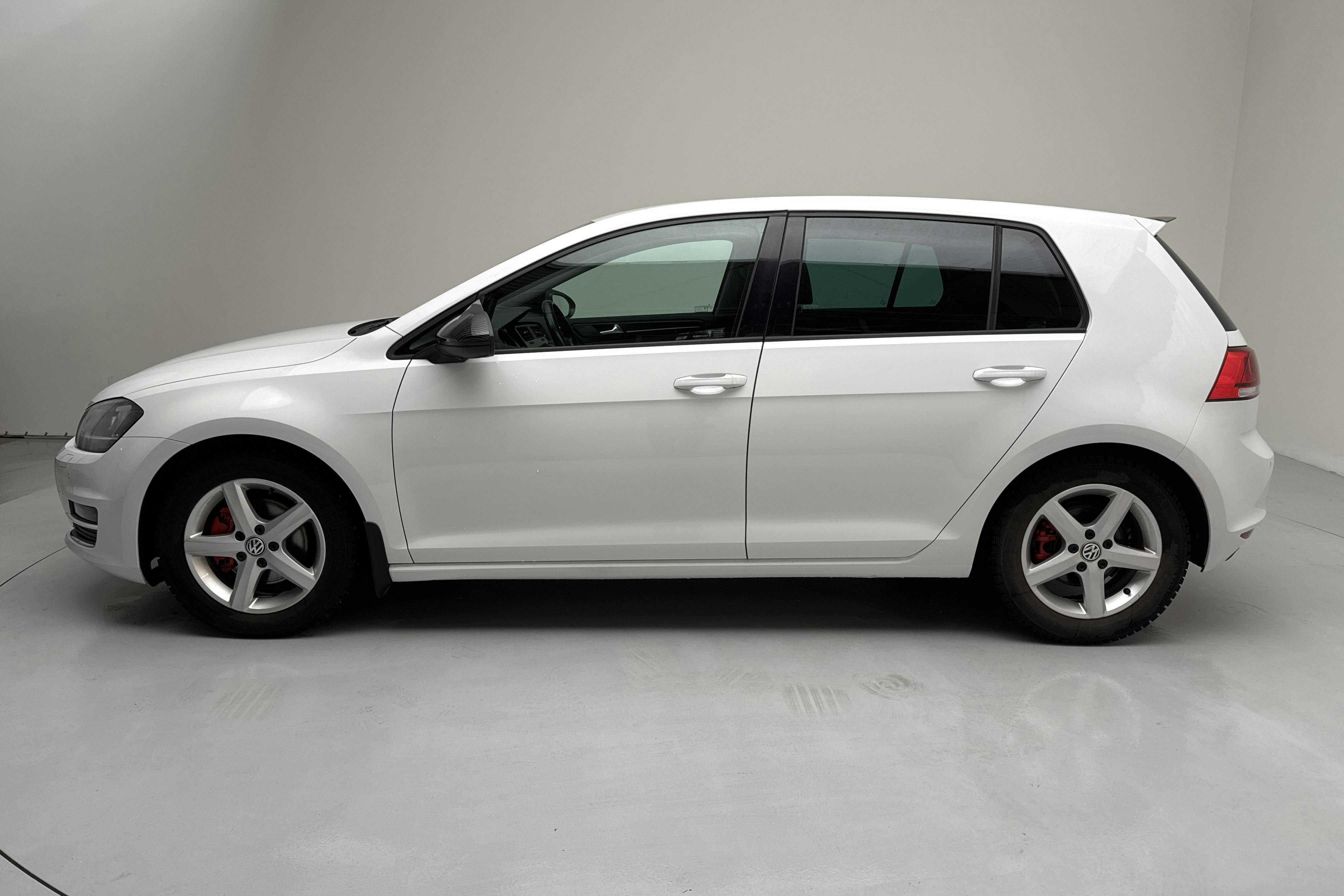 Presentation photo 2 of 12: VW Golf VII 1.4 TSI 5dr (140hk) - 66 770 km - Manual - white - 2013