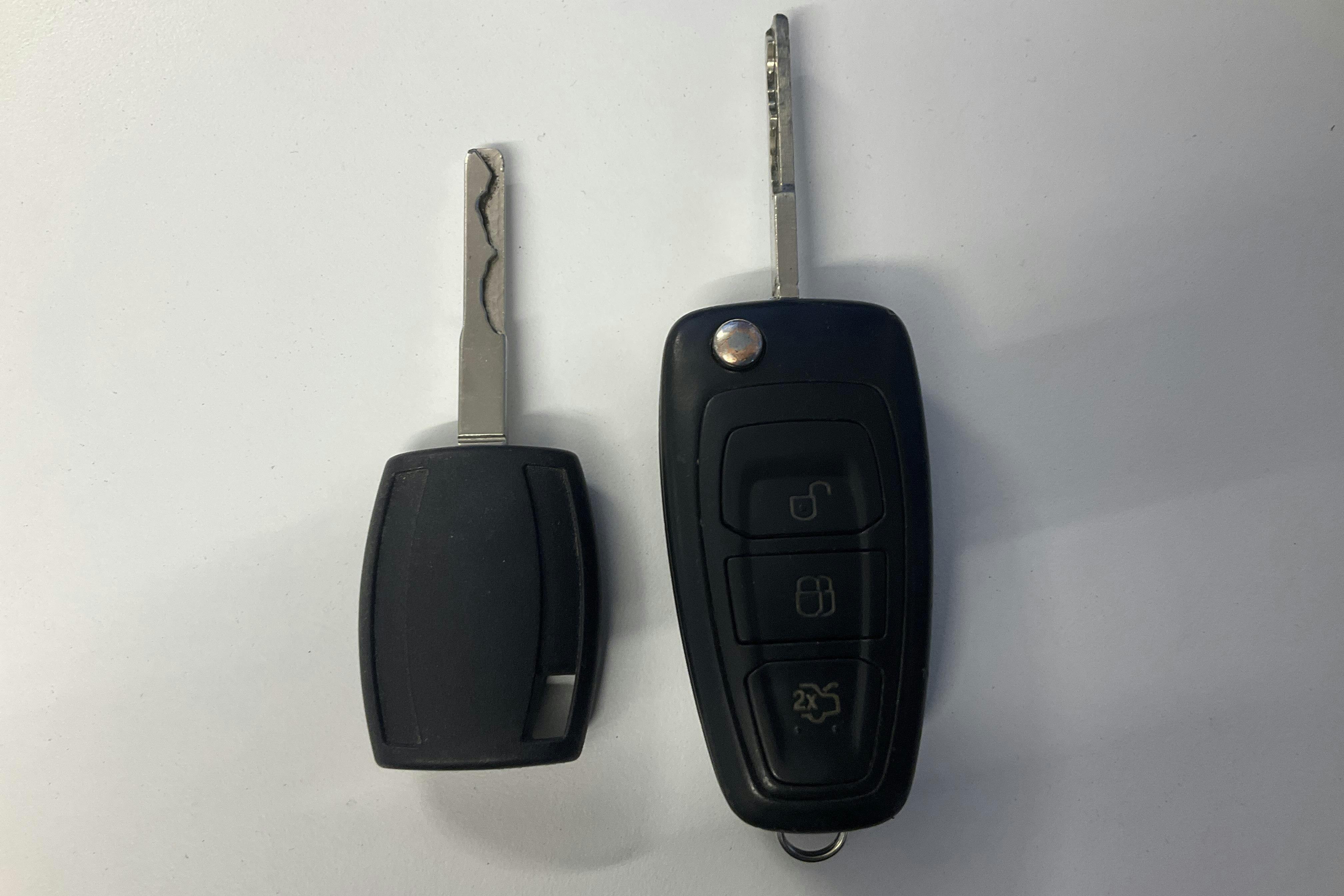 Presentation photo 12 of 12: Ford Focus 1.0 EcoBoost Kombi (100hk) - 109 740 km - Manual - red - 2013