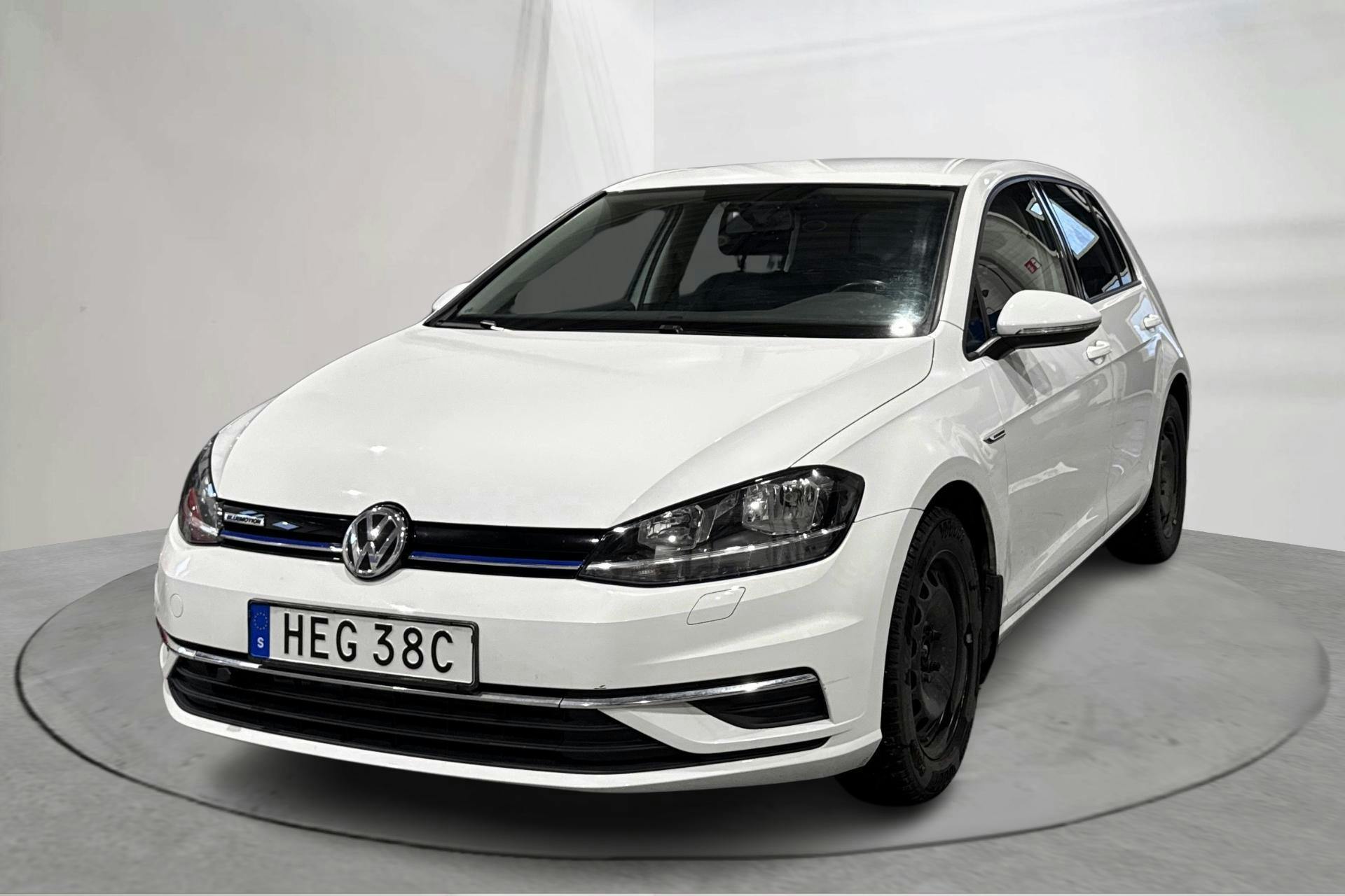Presentation photo 1 of 13: VW Golf VII 1.5 TGI 5dr (130hk) - 112 530 km - Manual - white - 2019