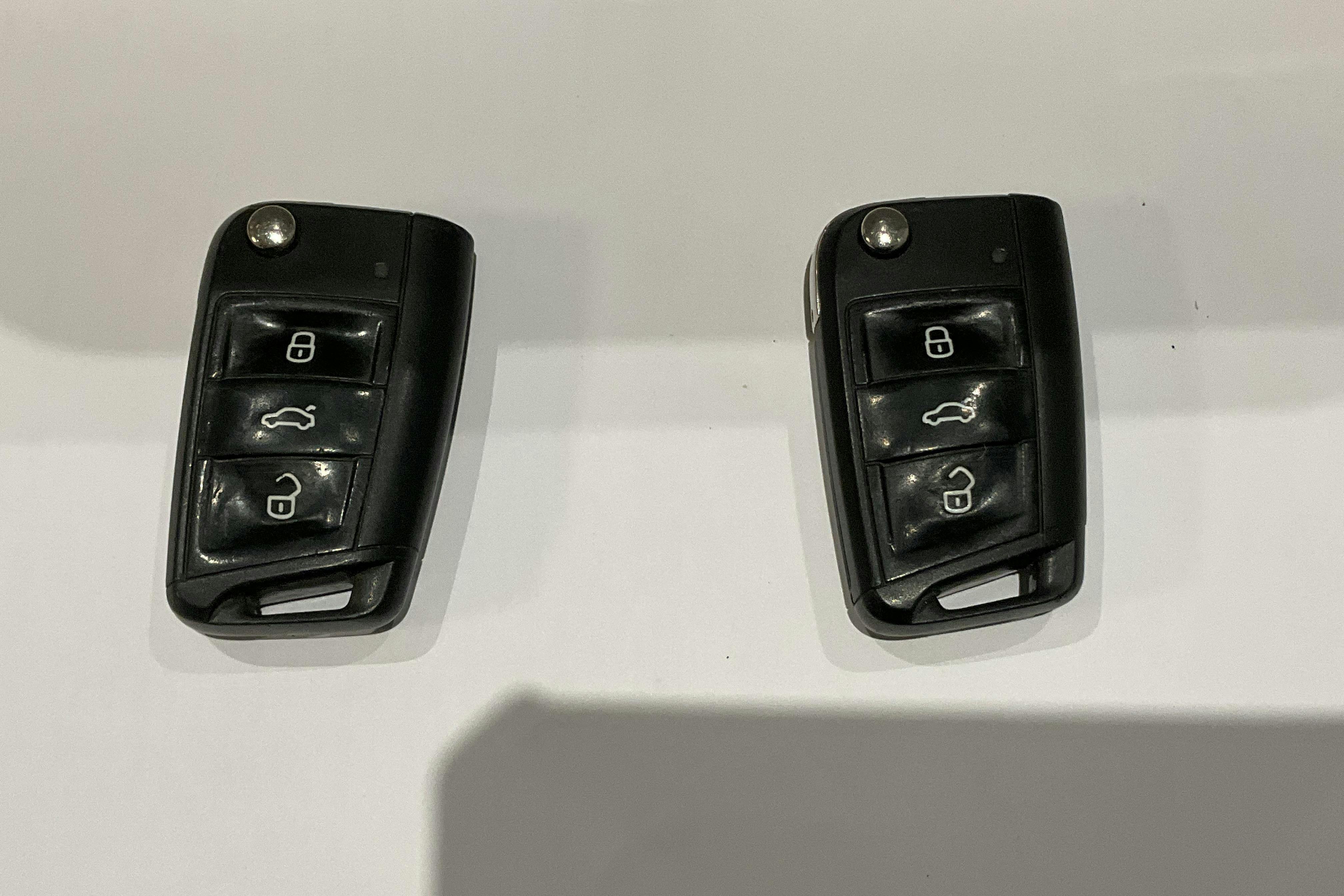 Presentation photo 13 of 13: VW Golf VII 1.5 TGI 5dr (130hk) - 112 530 km - Manual - white - 2019