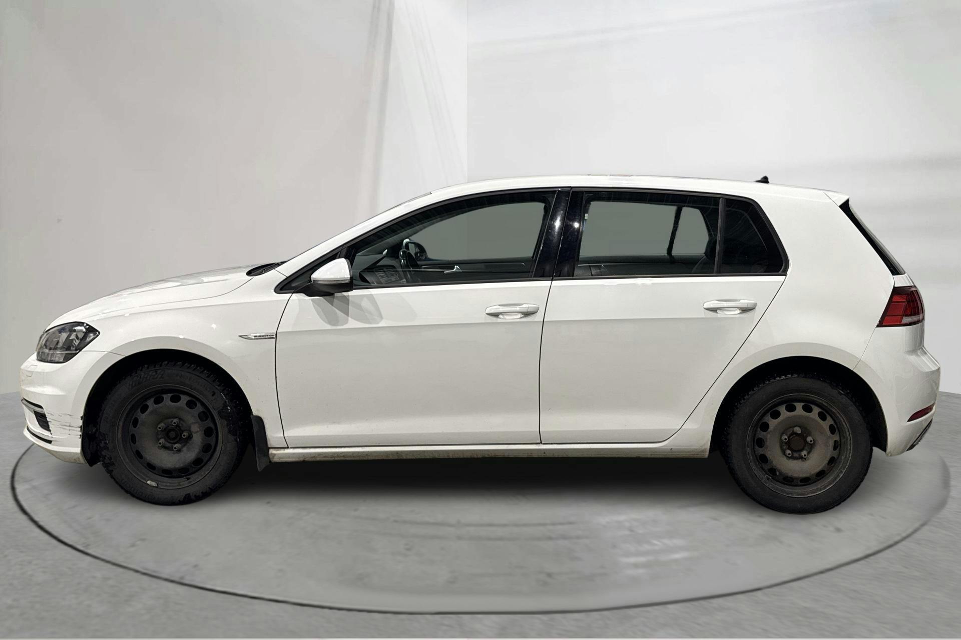 Presentation photo 2 of 14: VW Golf VII 1.5 TGI 5dr (130hk) - 97 150 km - Manual - white - 2019