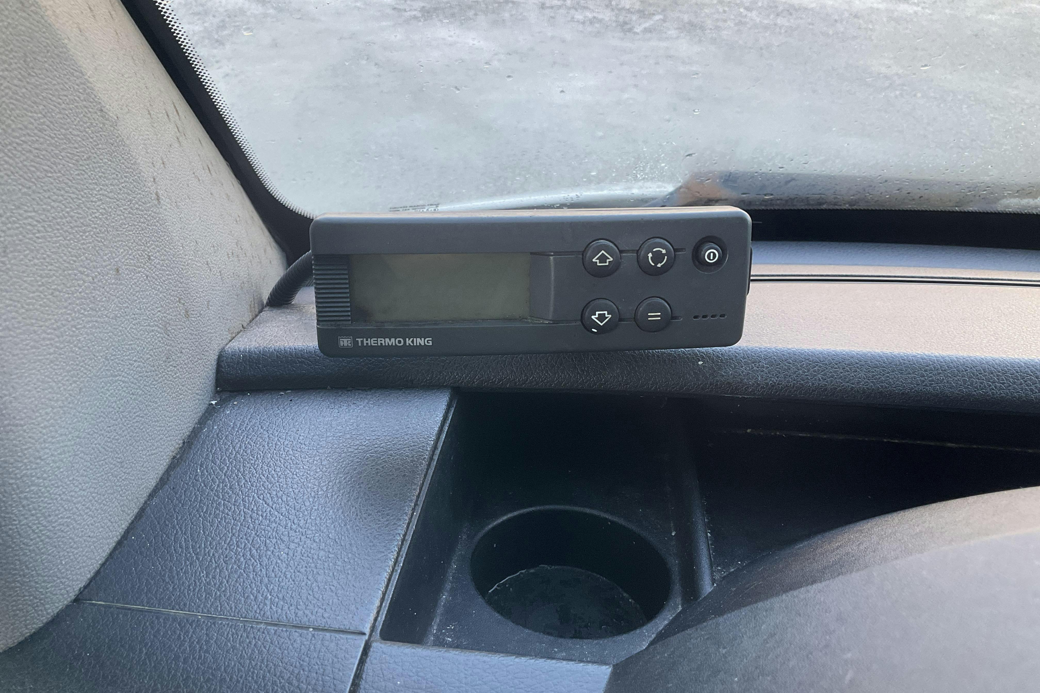 Presentation photo 14 of 14: VW Crafter 35 2.5 TDI Volymskåp (163hk) - 240 200 km - Manual - white - 2009