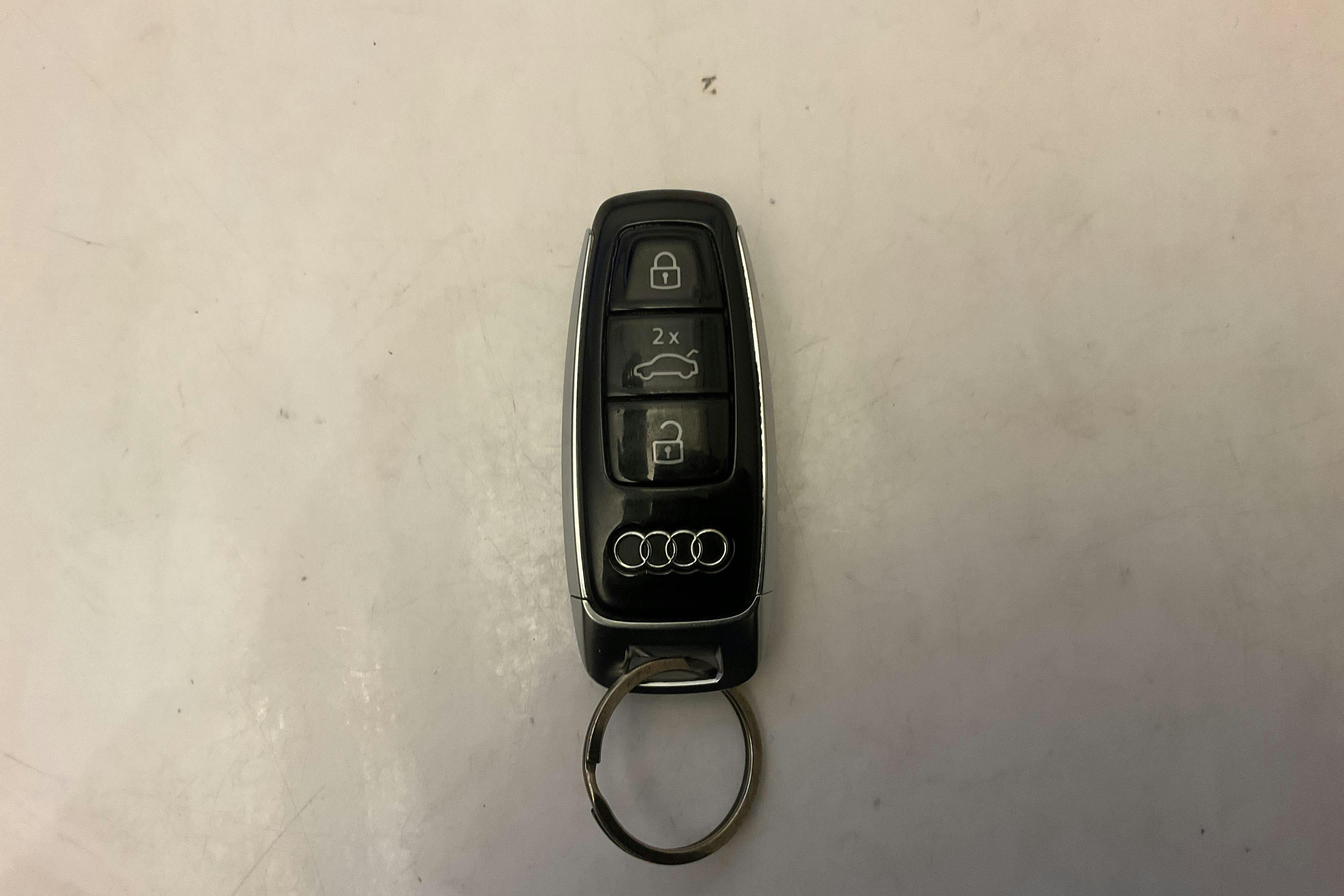 Presentationsfoto 20 av 20: Audi RS Q8 TFSI quattro (600hk) - 3 533 mil - Automat - svart - 2023