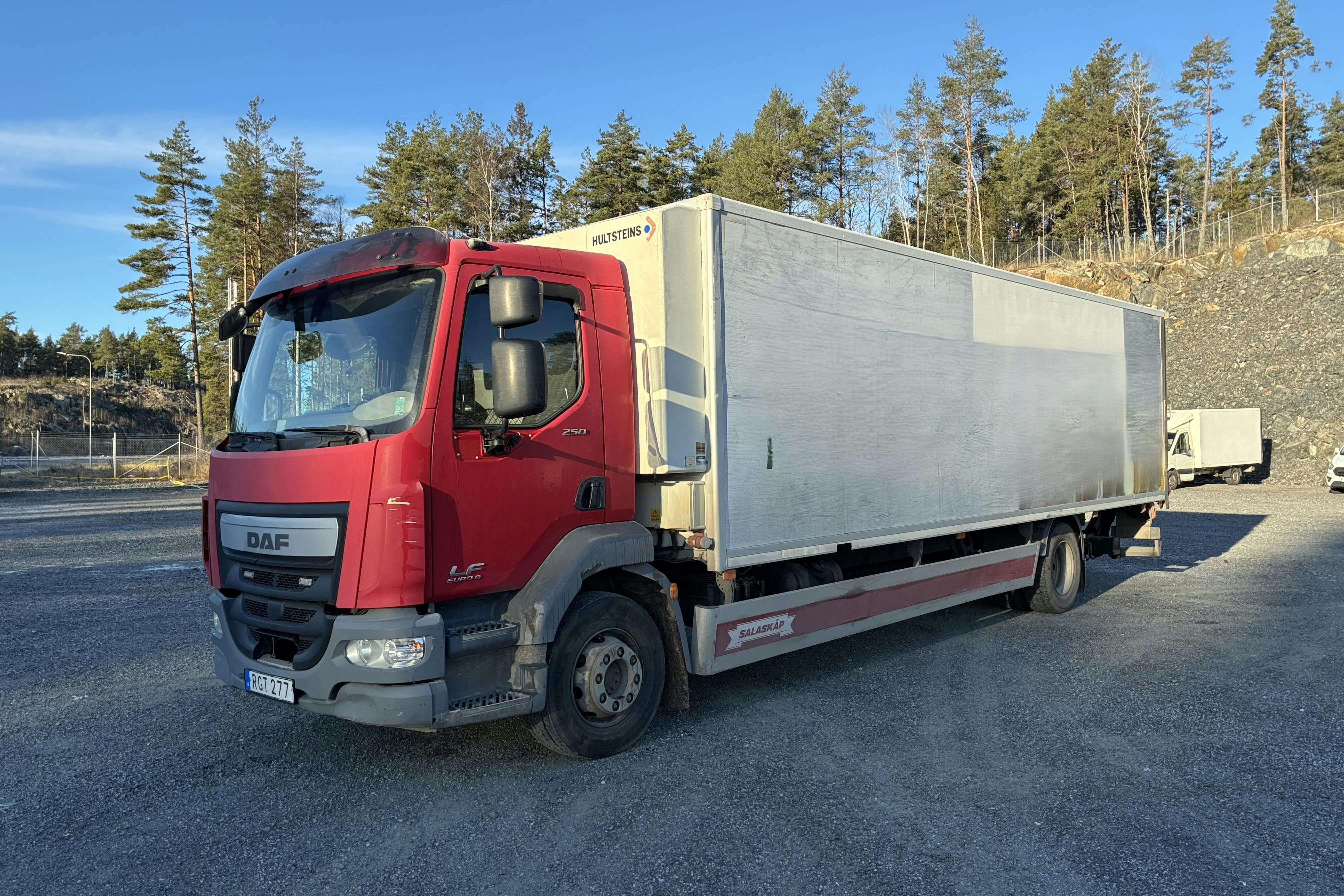 Presentation photo 1 of 133: DAF LF250I - 151 782 km - Automatic - 2016