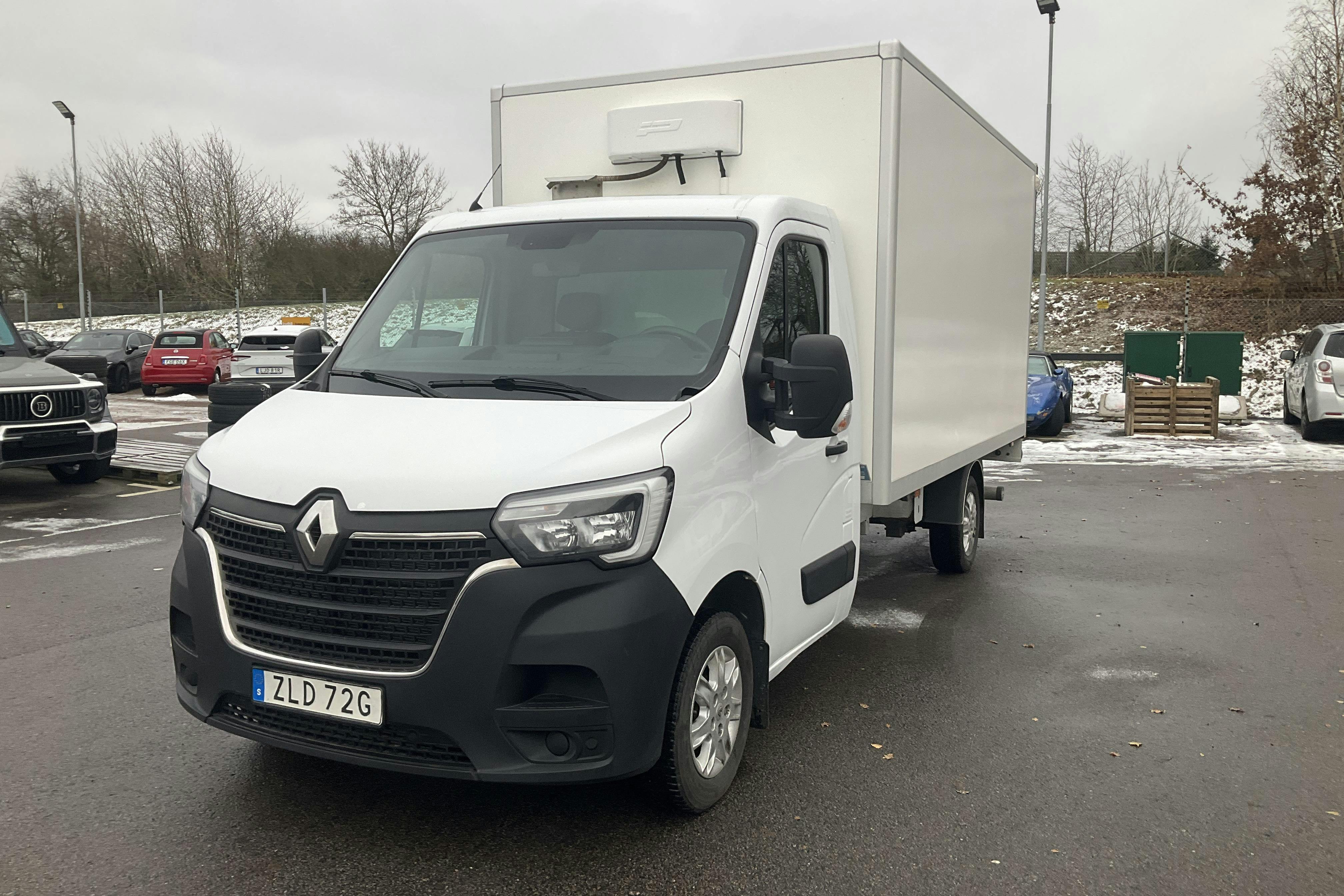 Presentation photo 1 of 18: Renault Master 2.3 dCi Volymskåp 2WD (180hk) - 176 360 km - Manual - white - 2021