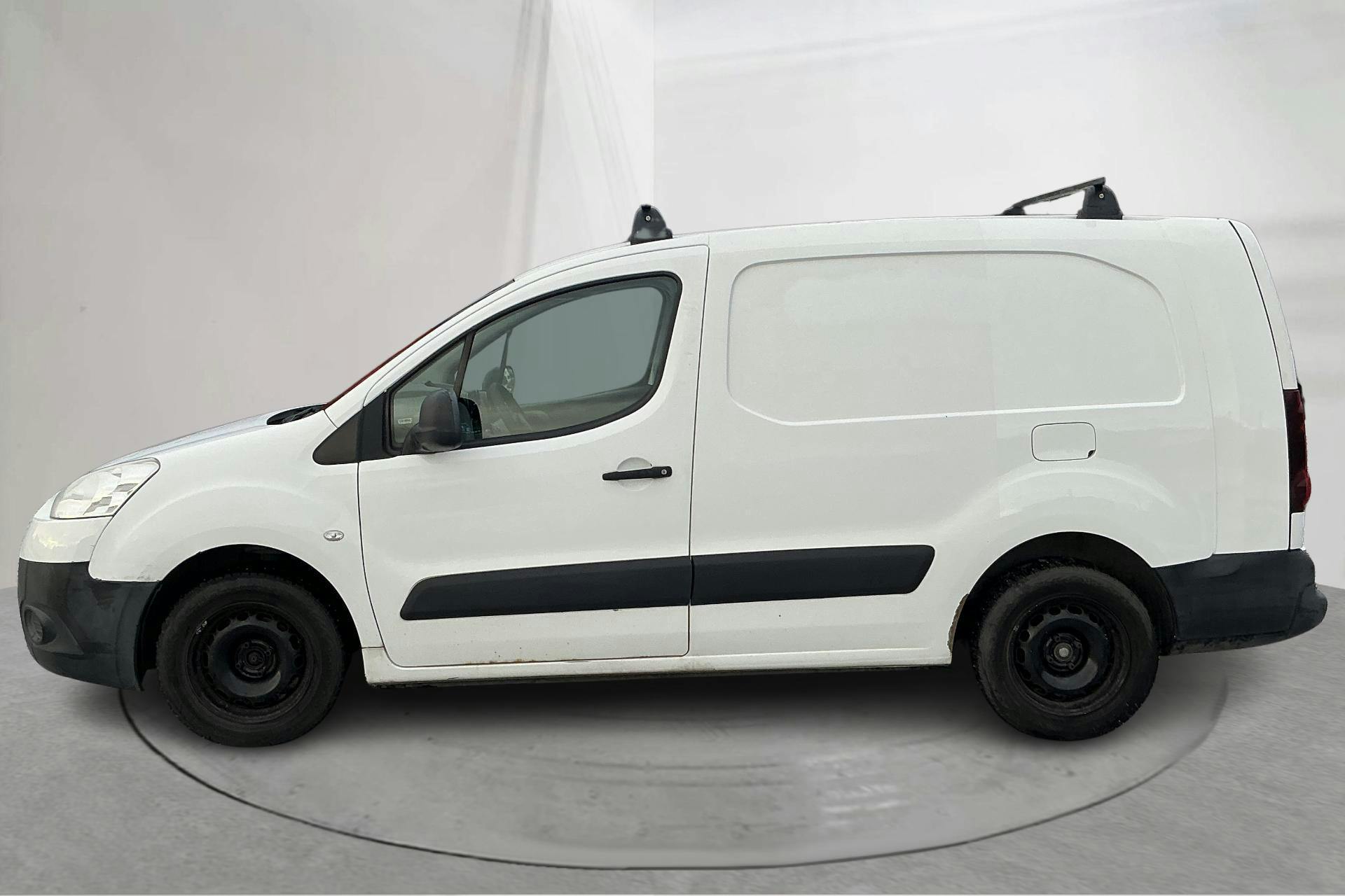 Presentation photo 2 of 11: Peugeot Partner 1.6 e-HDI Skåp (90hk) - 166 780 km - Manual - white - 2012