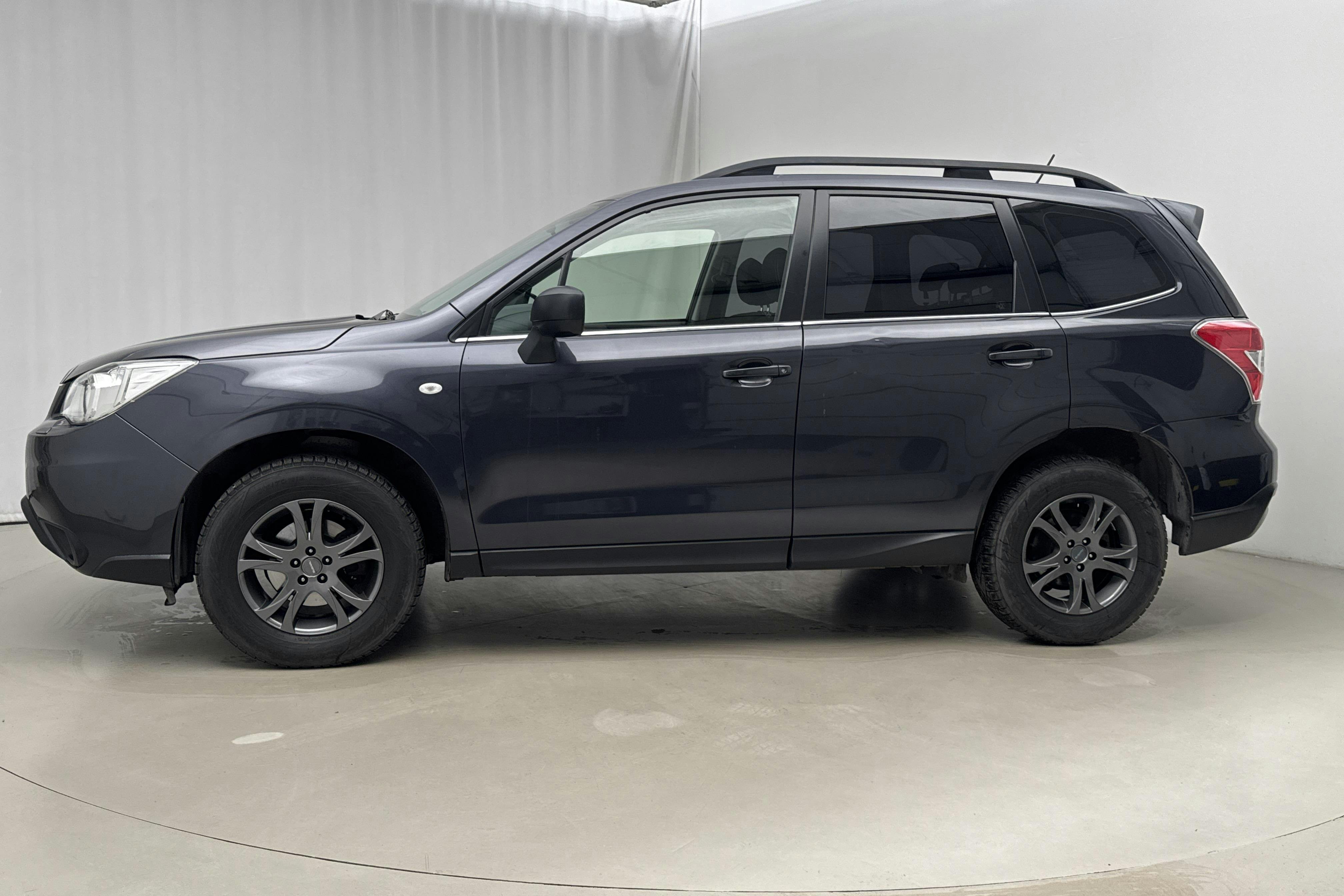 Presentation photo 2 of 16: Subaru Forester 2.0 (150hk) - 138 390 km - Automatic - Dark Grey - 2013