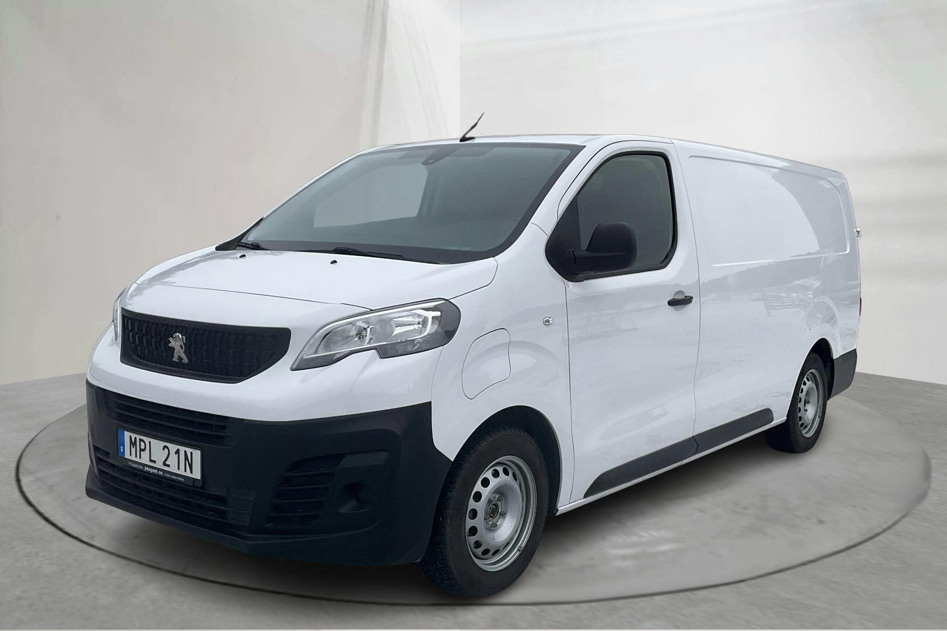 Presentation photo 1 of 15: Peugeot e-Expert Skåp 75kWh (136hk) - 18 350 km - Automatic - white - 2023