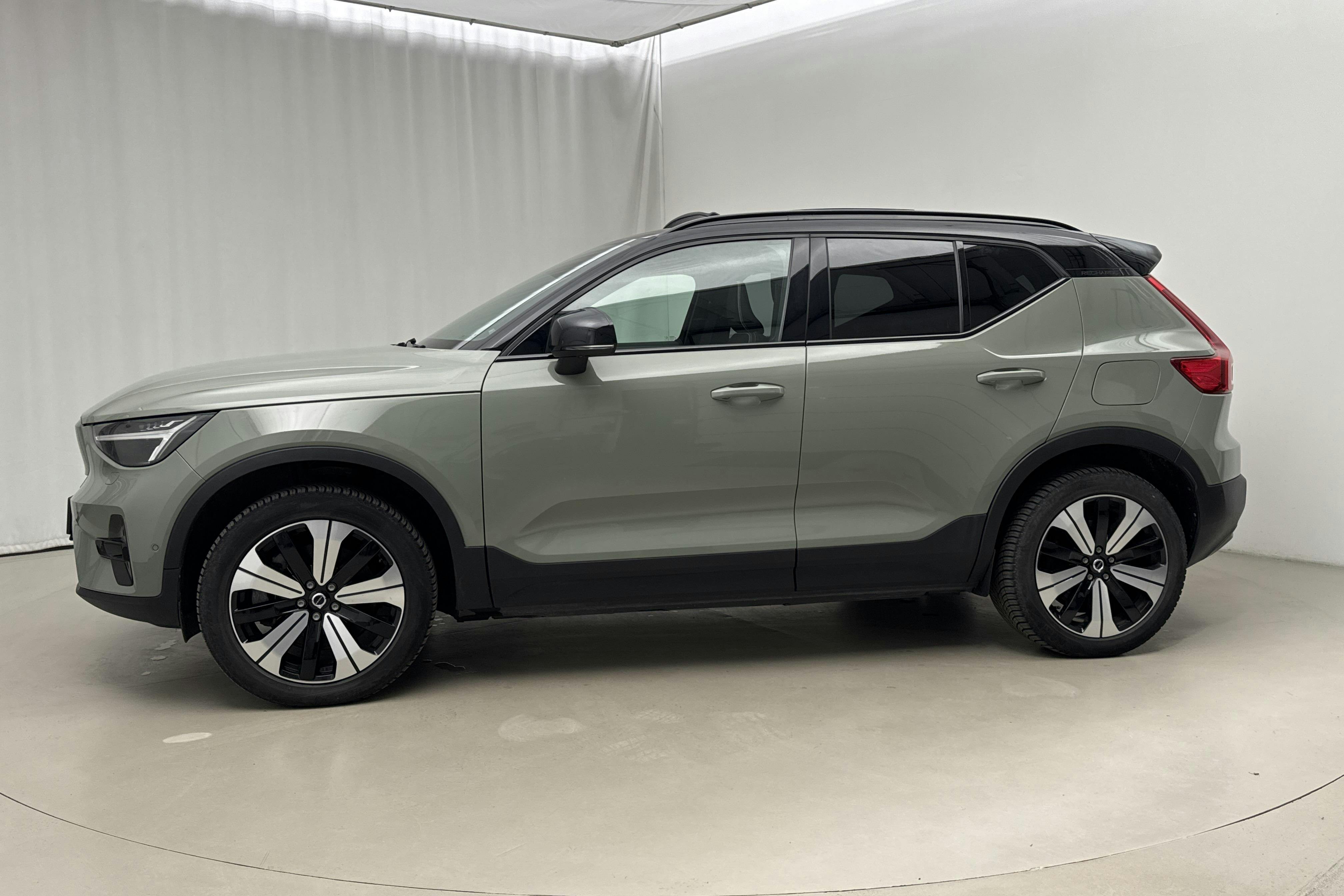 Presentation photo 2 of 26: Volvo XC40 P8 Recharge Twin AWD (408hk) - 86 380 km - Automatic - green - 2023