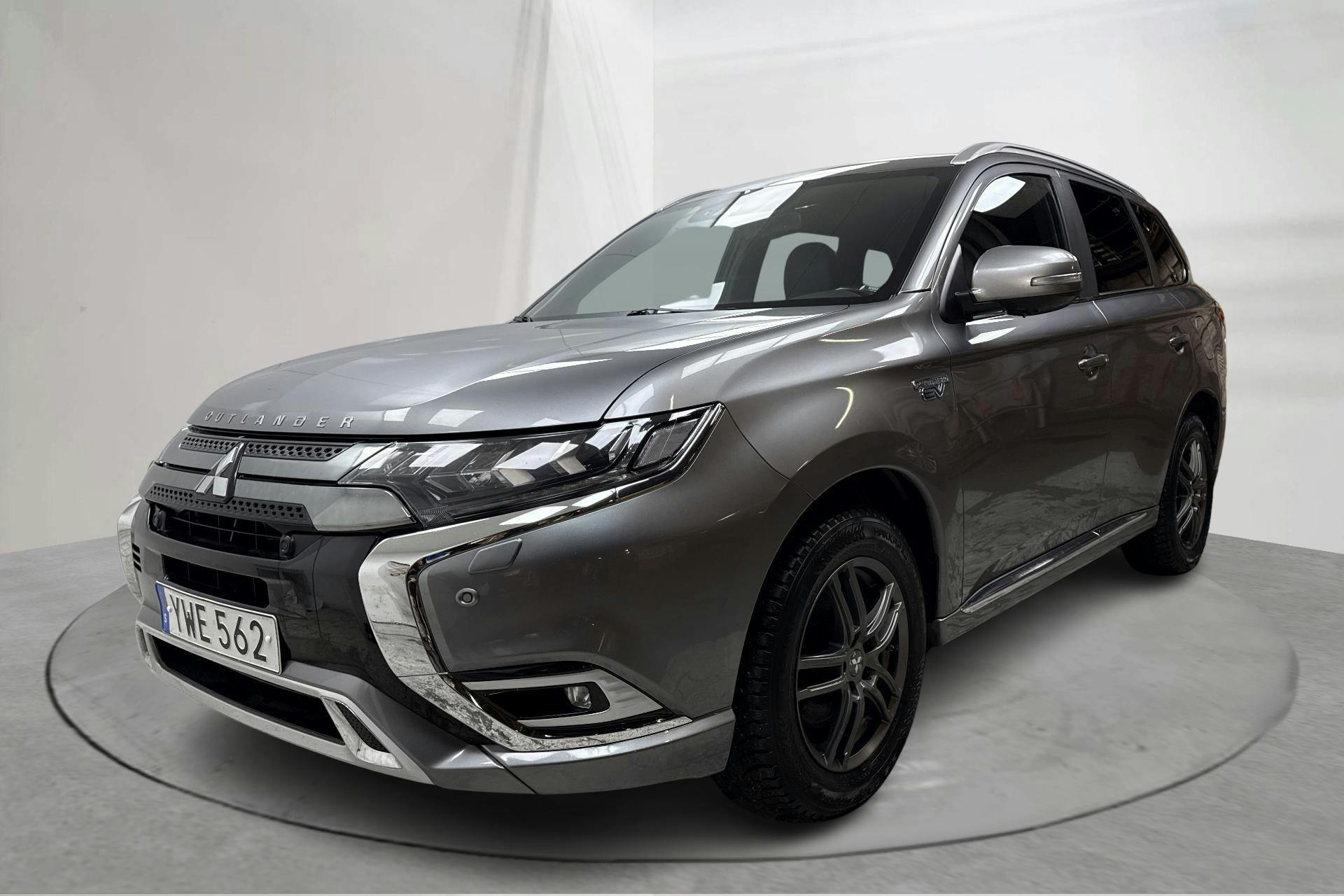 Mitsubishi Outlander 2.4 Plug-in Hybrid 4WD (136hk) - 17 627 mil - Automat - grå - 2019