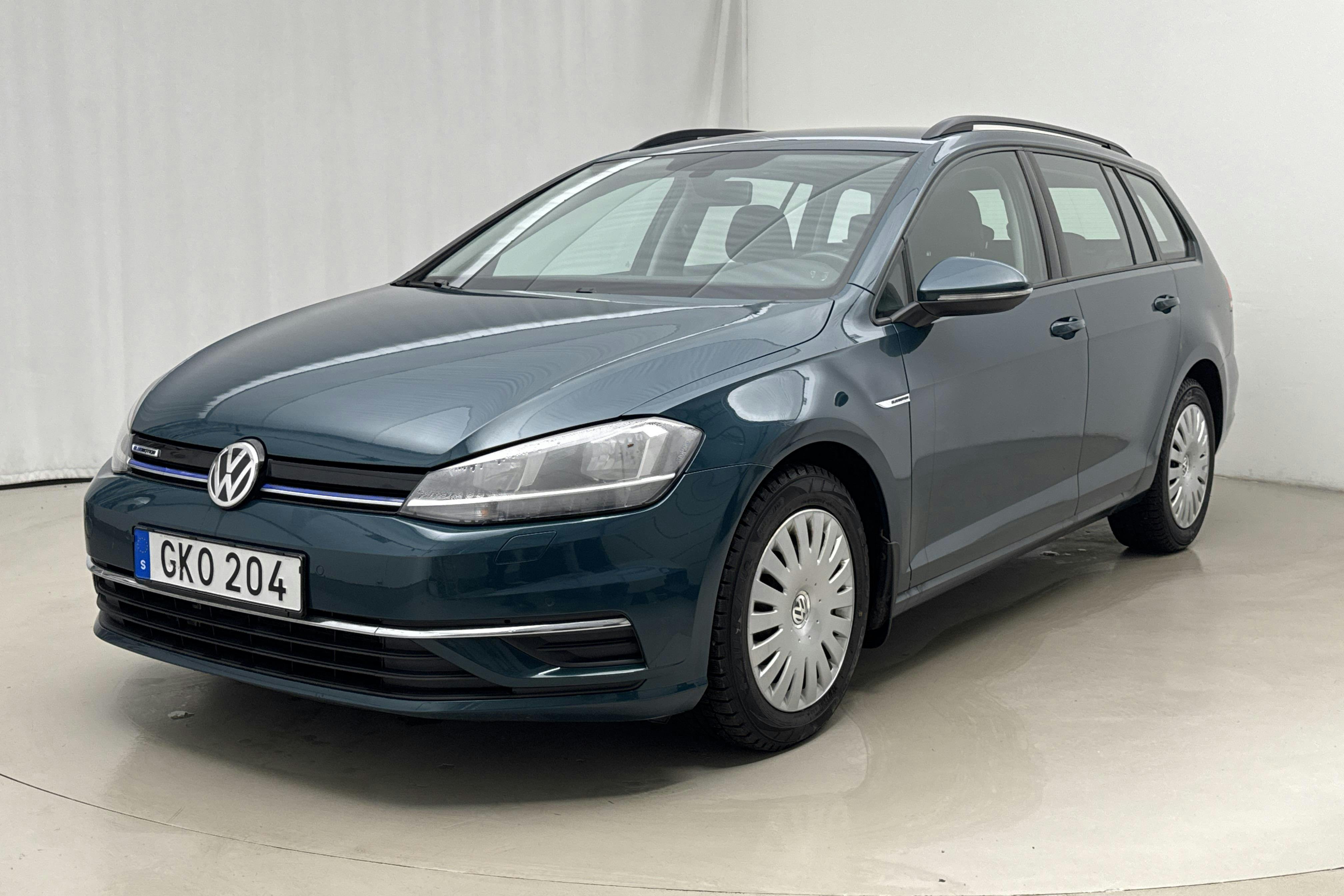Zdjęcie prezentacyjne 1 z 17: VW Golf VII 1.4 TGI BlueMotion Sportscombi (110hk) - 105 670 km - Manualna - Dark Green - 2018
