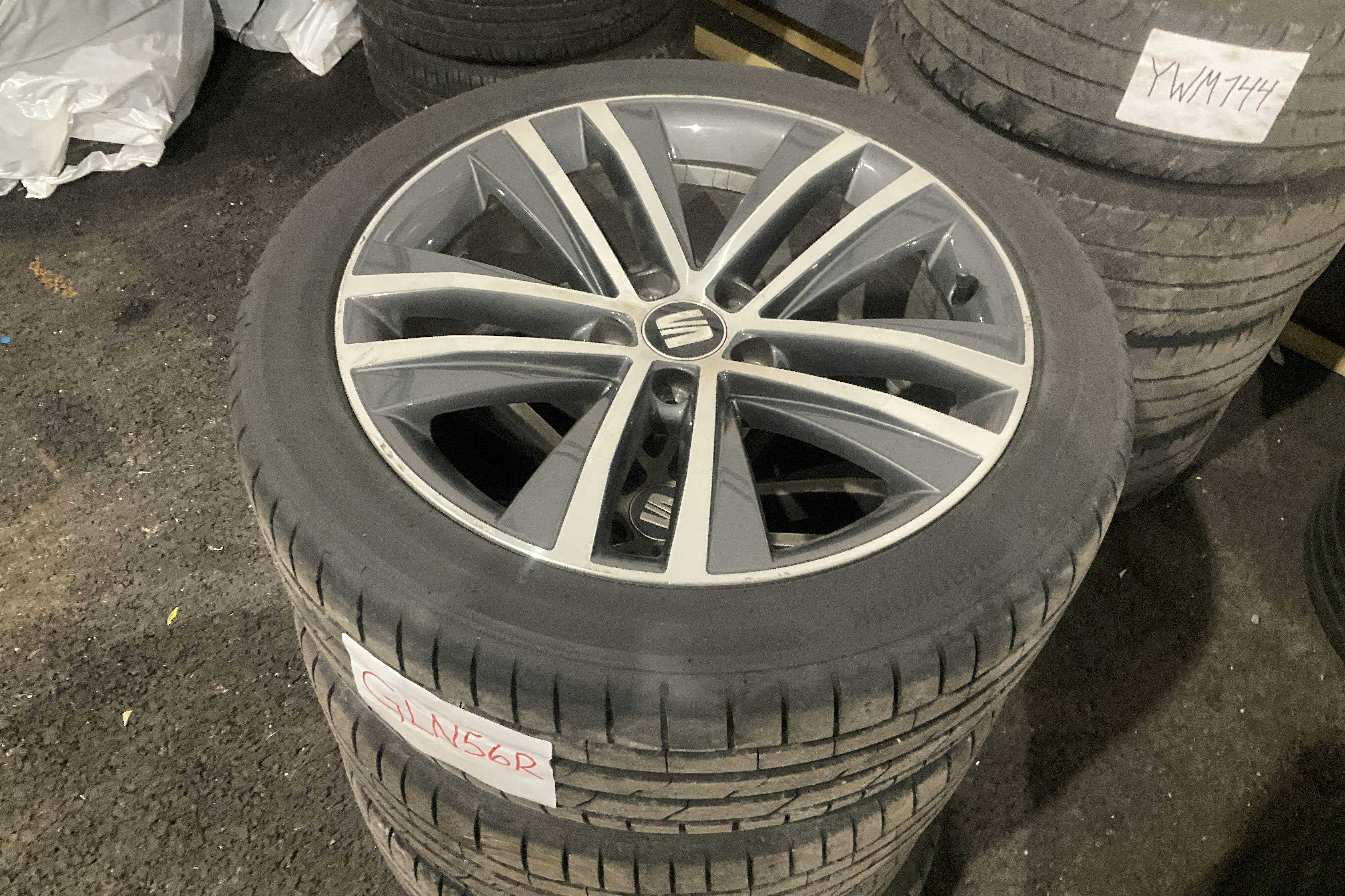 Presentation photo 19 of 19: Seat Alhambra 2.0 TDI 4WD (177hk) - 74 380 km - Automatic - white - 2020