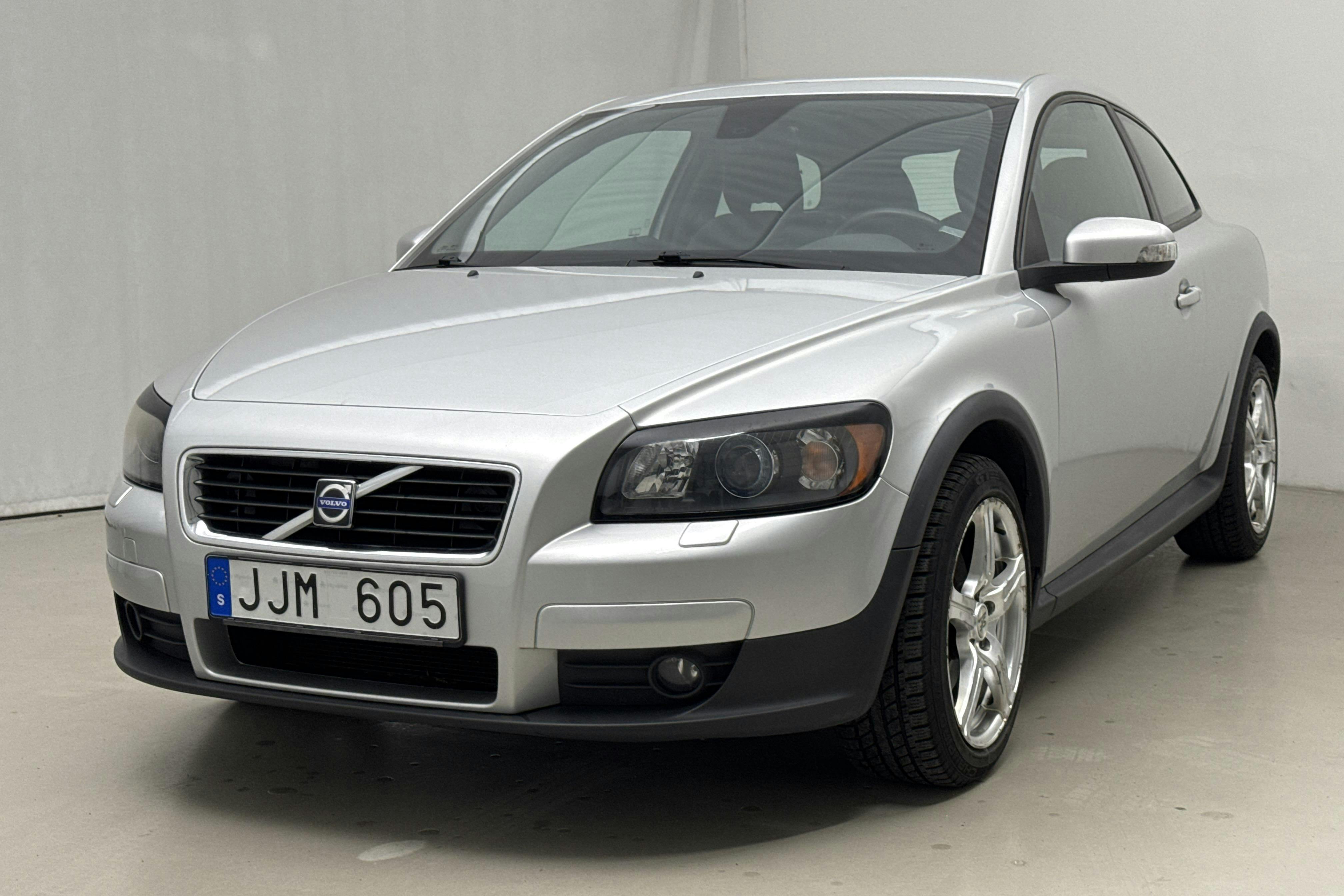 Presentation photo 1 of 17: Volvo C30 2.4 (170hk) - 121 610 km - Manual - Light Grey - 2007