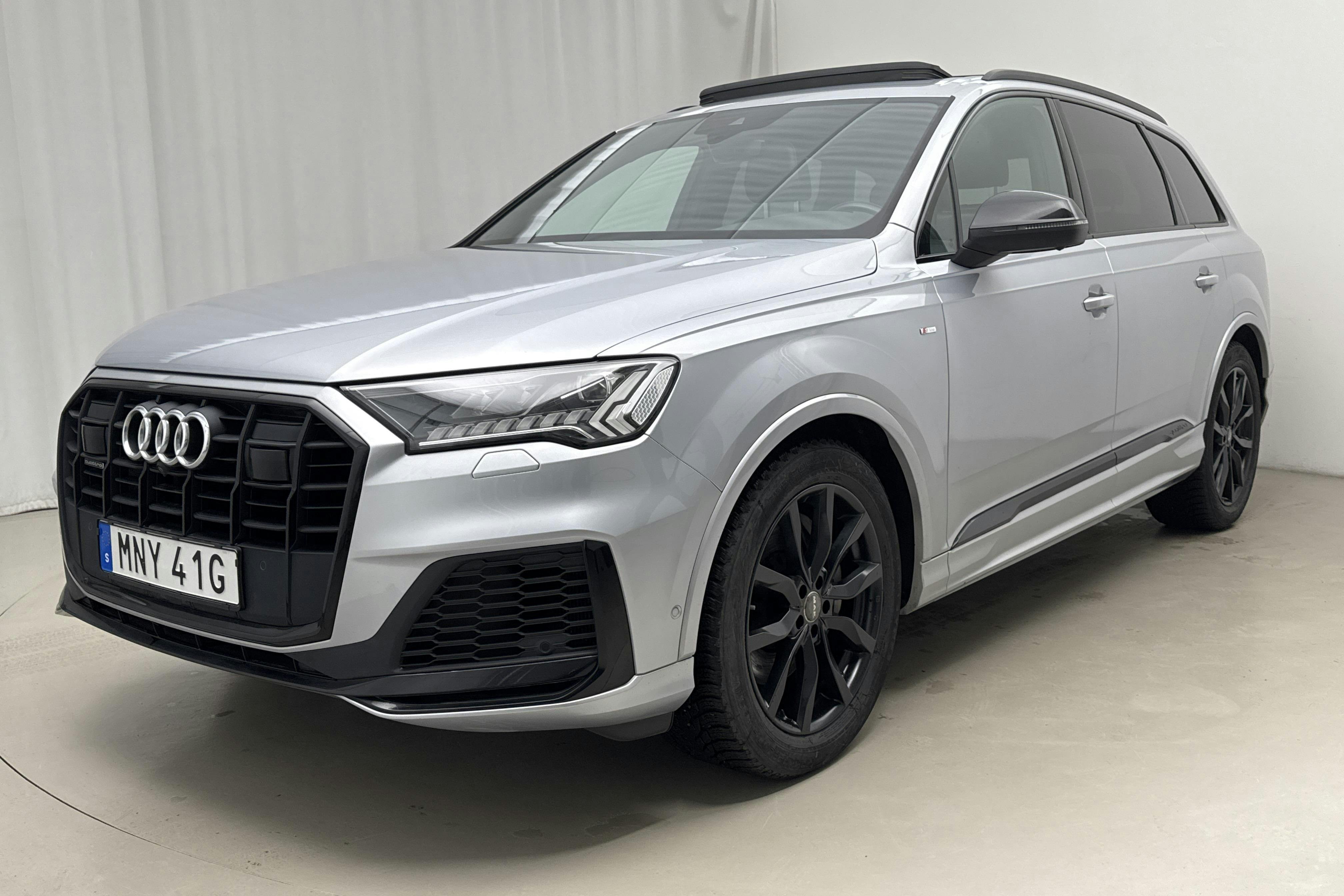 Presentation photo 1 of 19: Audi Q7 50 TDI quattro (286hk) - 102 840 km - Automatic - silver - 2020