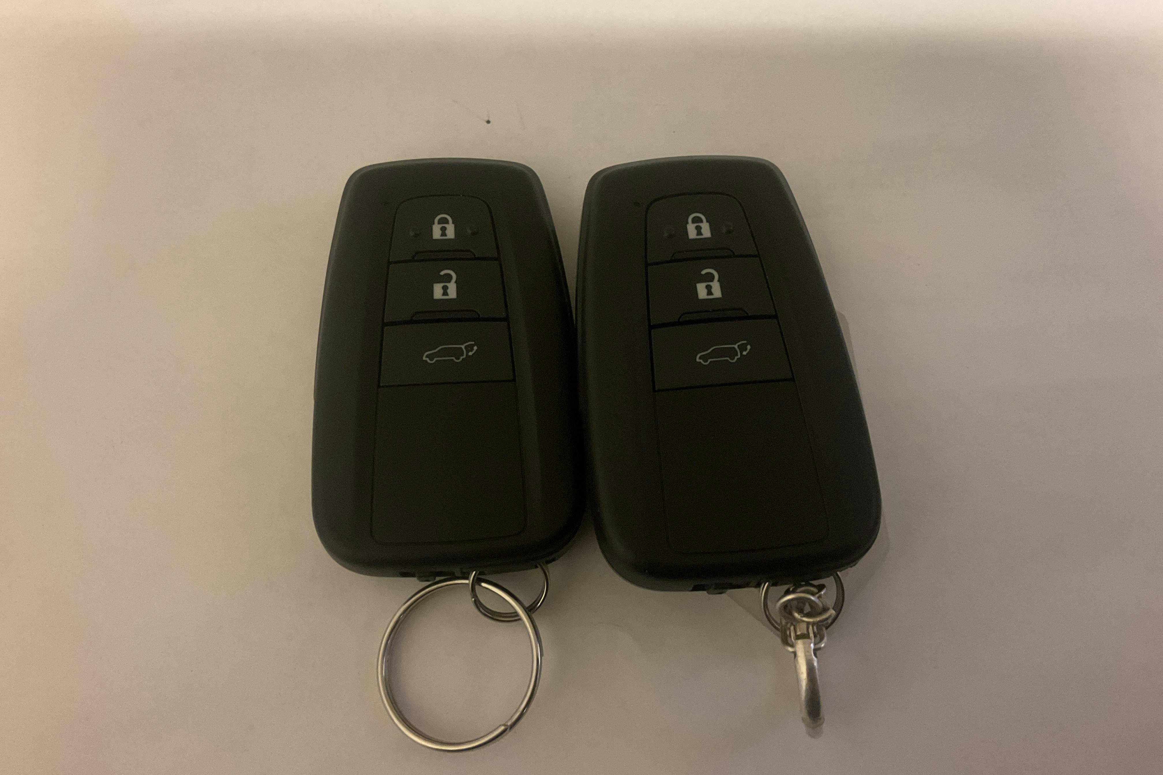 Esitlusfoto 16 aadressil 16: Toyota Corolla 2.0 Hybrid Touring Sports (184hk) - 14 610 km - Automaatne - hõbe - 2019