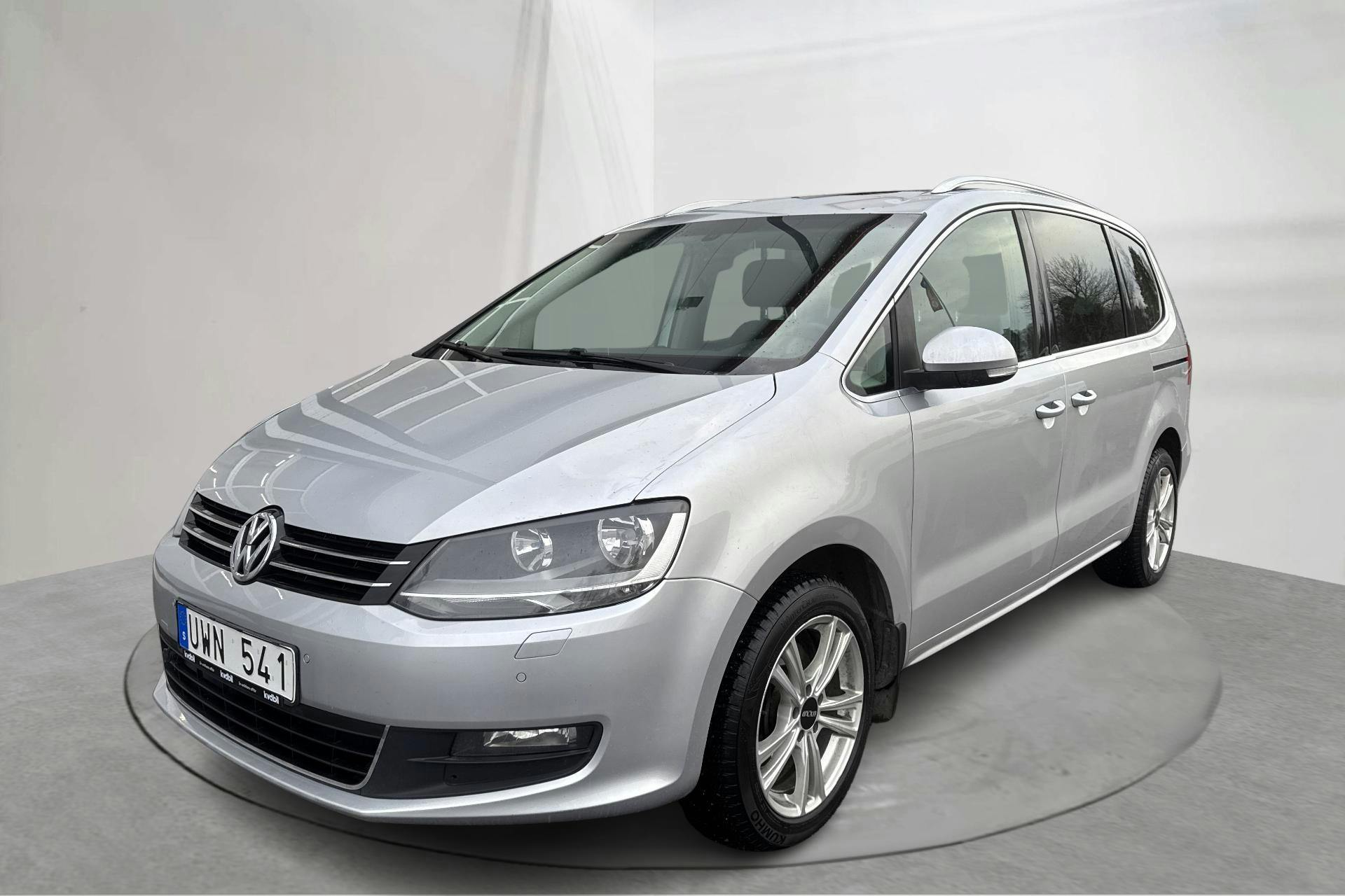 Presentation photo 1 of 20: VW Sharan 2.0 TDI BlueMotion Technology (140hk) - 202 130 km - Automatic - silver - 2013