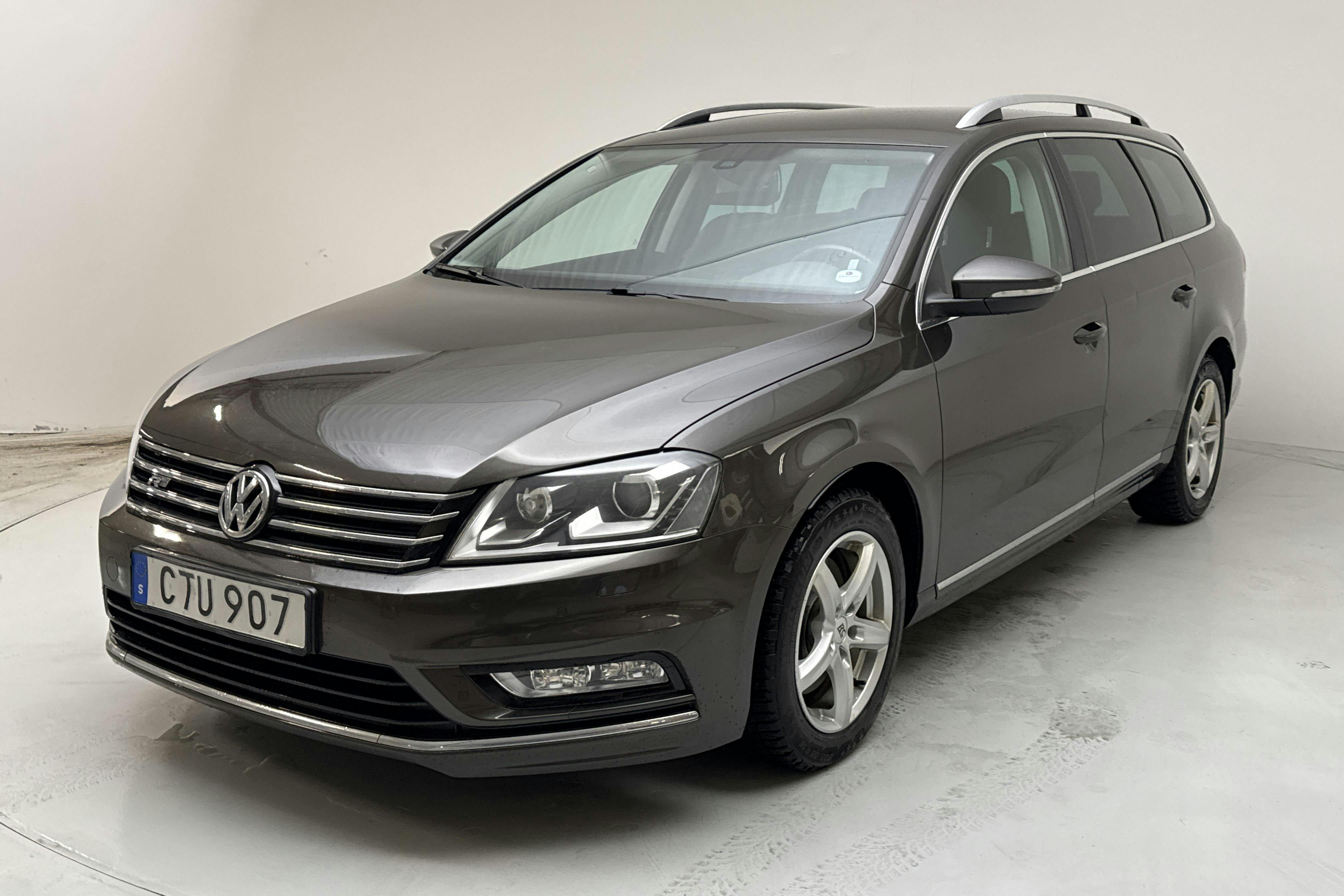 Esittelykuva 1 osoitteesta 15: VW Passat 2.0 TDI BlueMotion Technology Variant 4Motion (177hk) - 154 580 km - Automaattinen - Dark Brown - 2014