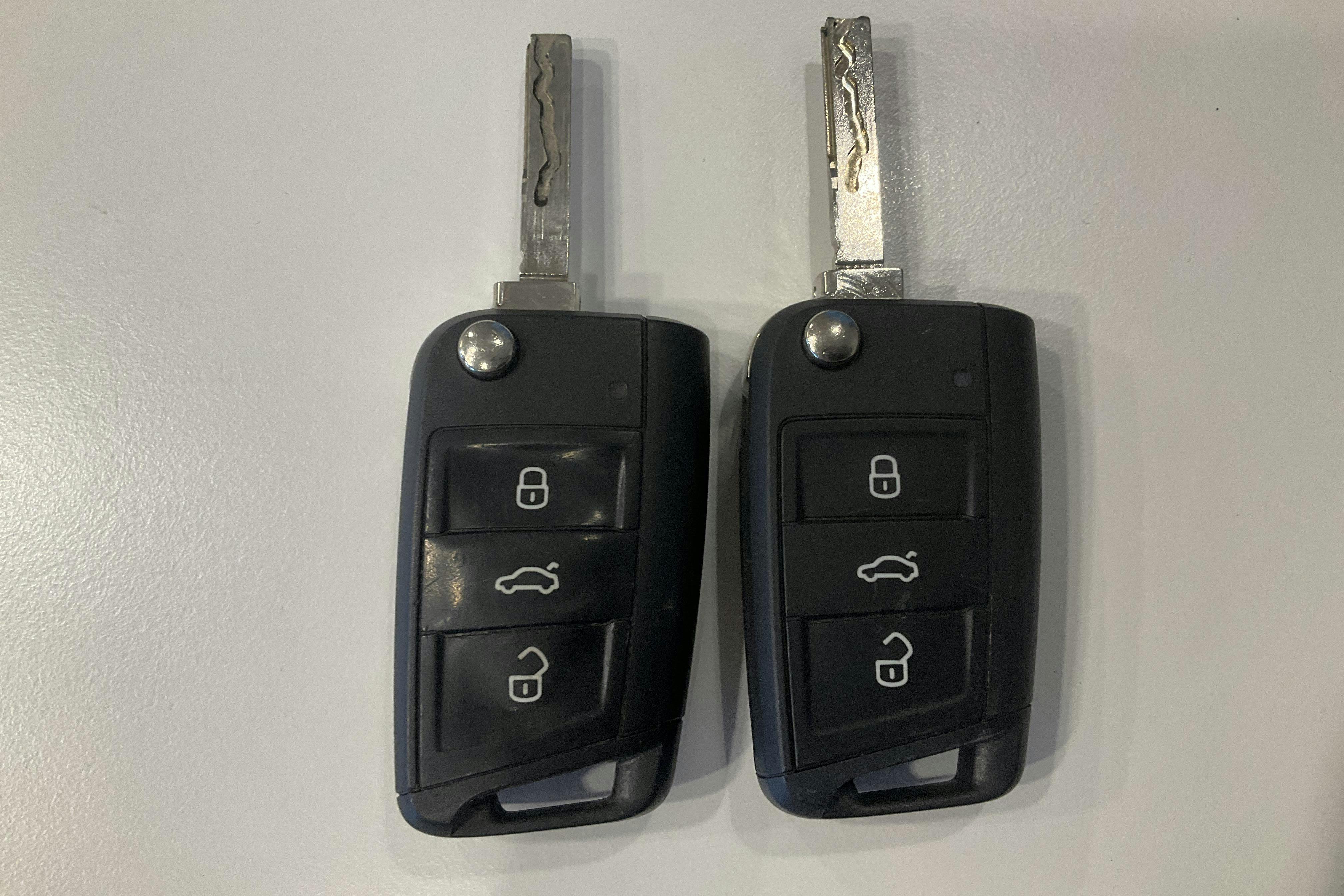 Presentation photo 17 of 17: VW Tiguan 2.0 TDI 4MOTION (150hk) - 171 970 km - Automatic - white - 2022