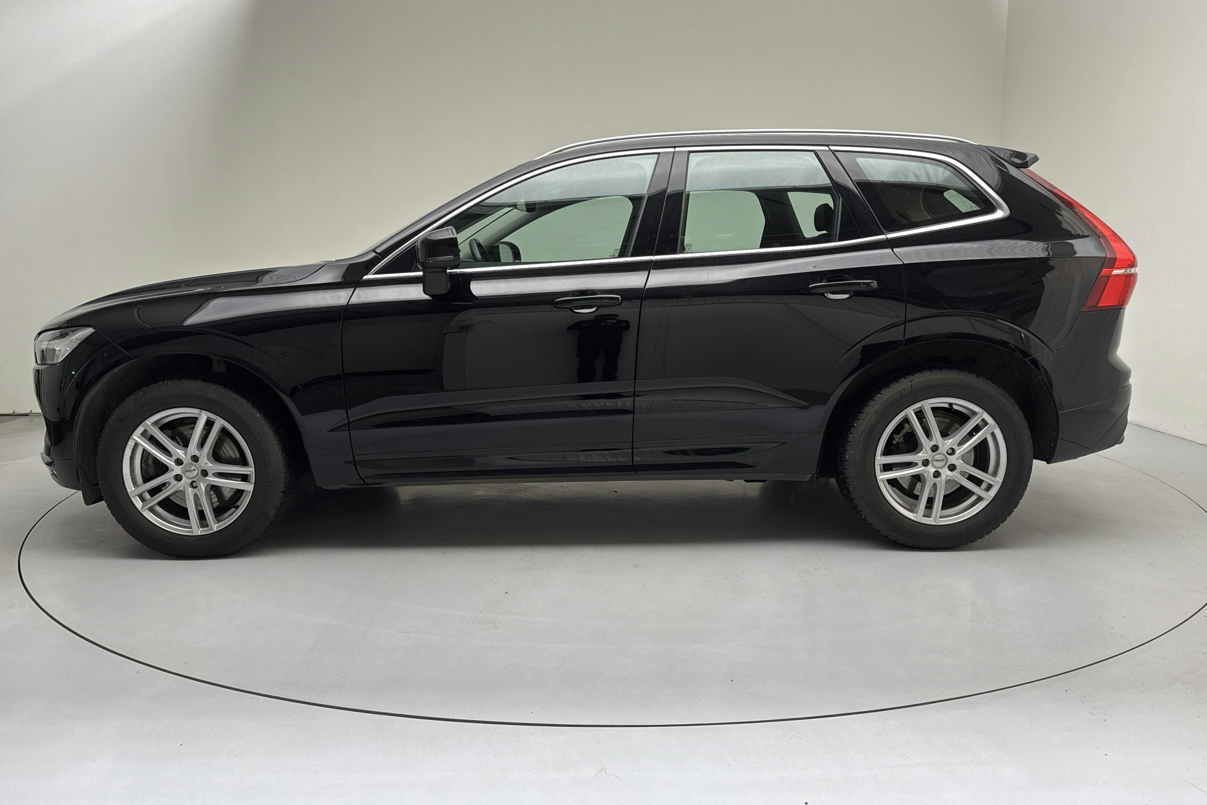 Presentation photo 2 of 14: Volvo XC60 B4 2WD Mildhybrid, Diesel (197hk) - 74 730 km - Automatic - black - 2021