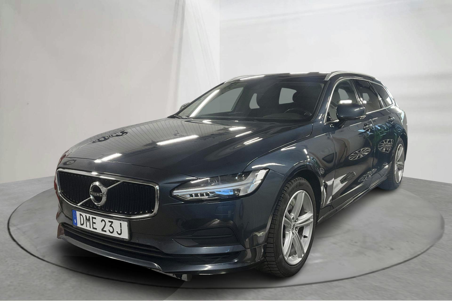Presentation photo 1 of 14: Volvo V90 D4 (190hk) - 113 520 km - Automatic - Dark Blue - 2019