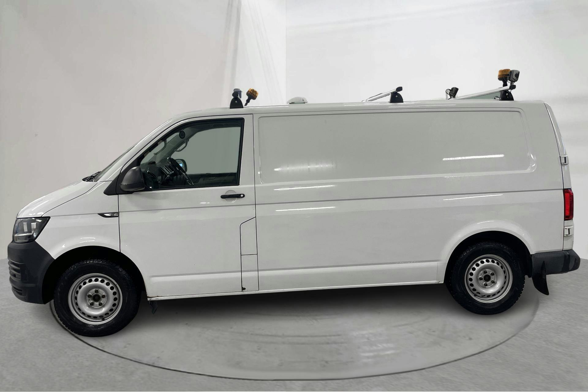 Presentation photo 2 of 17: VW Transporter T6 2.0 TDI BMT Skåp 4MOTION (150hk) - 137 170 km - Manual - white - 2018