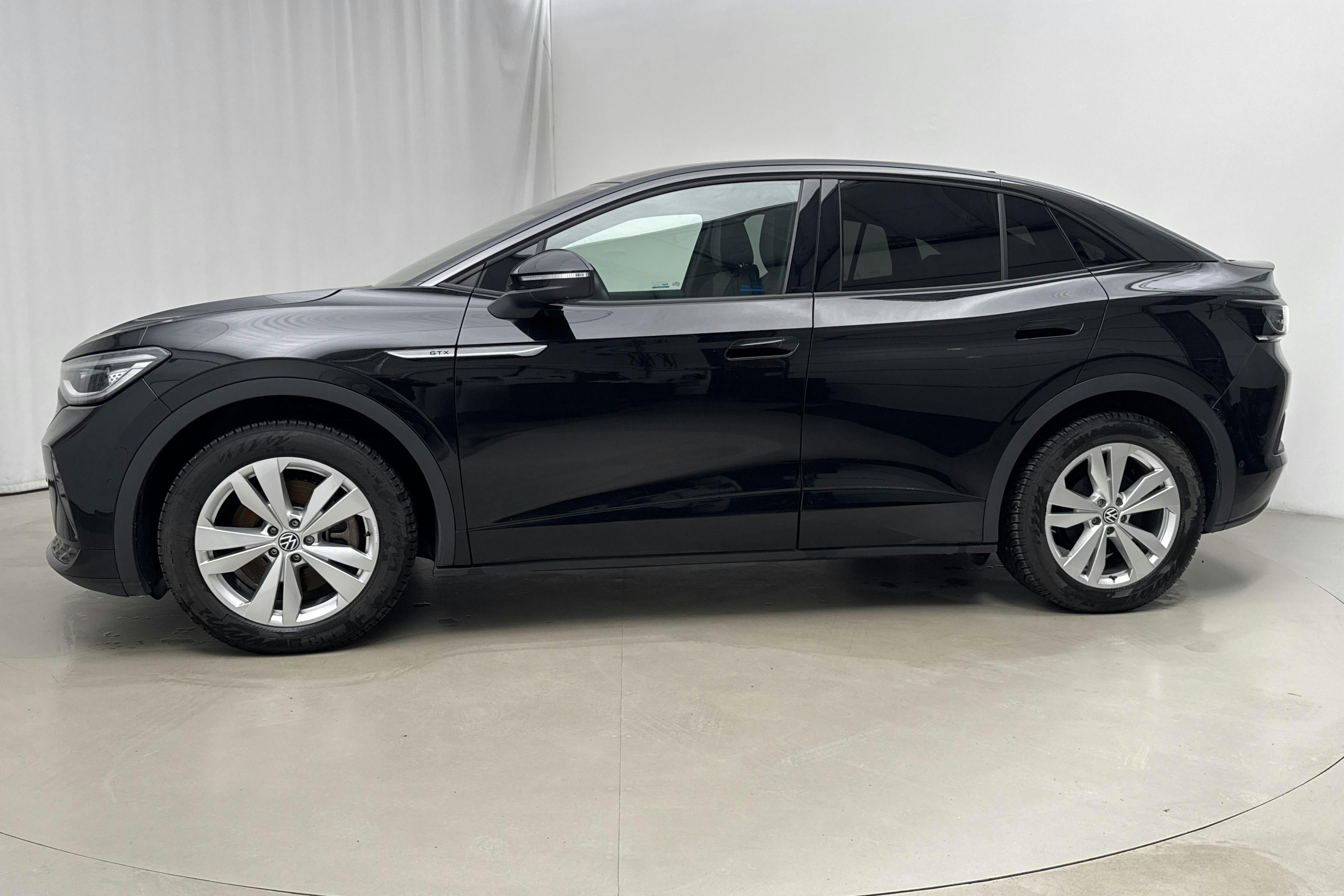 Presentation photo 2 of 23: VW ID.5 GTX 4-Motion 77kWh (299hk) - 30 150 km - Automatic - black - 2022