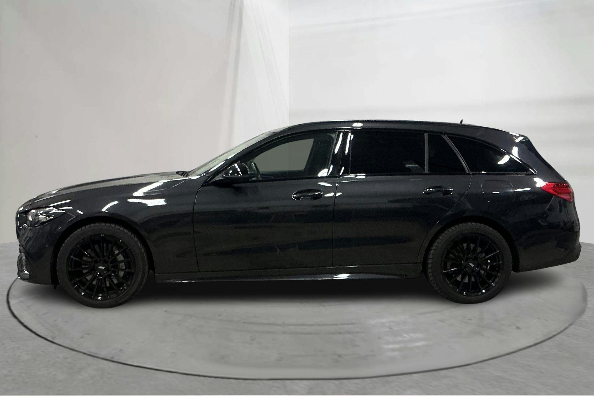 Presentation photo 2 of 18: Mercedes C 300 e Kombi S206 (333hk) - 82 050 km - Automatic - gray - 2022