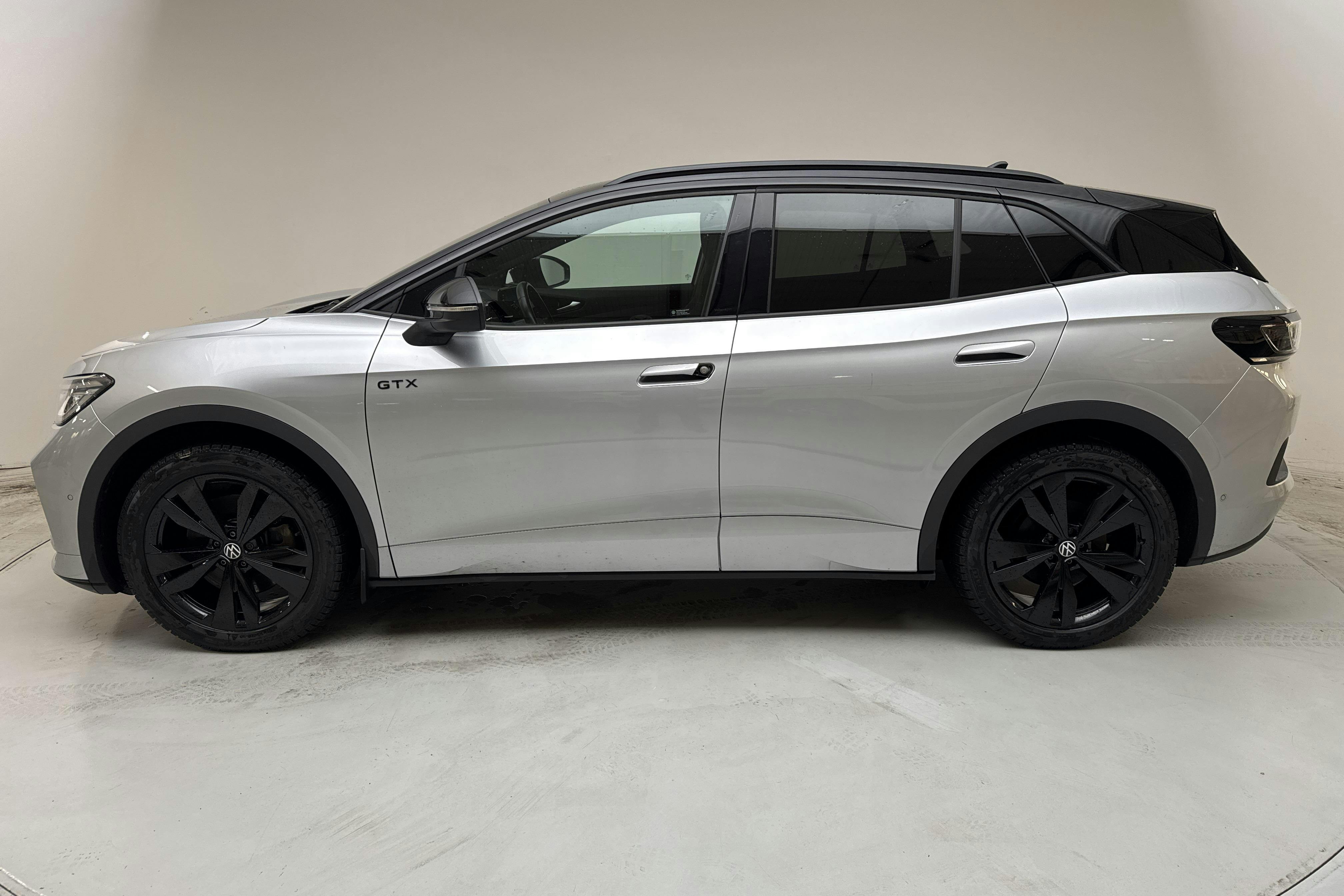 Presentation photo 2 of 19: VW ID.4 GTX 77kWh AWD (299hk) - 42 240 km - Automatic - silver - 2023
