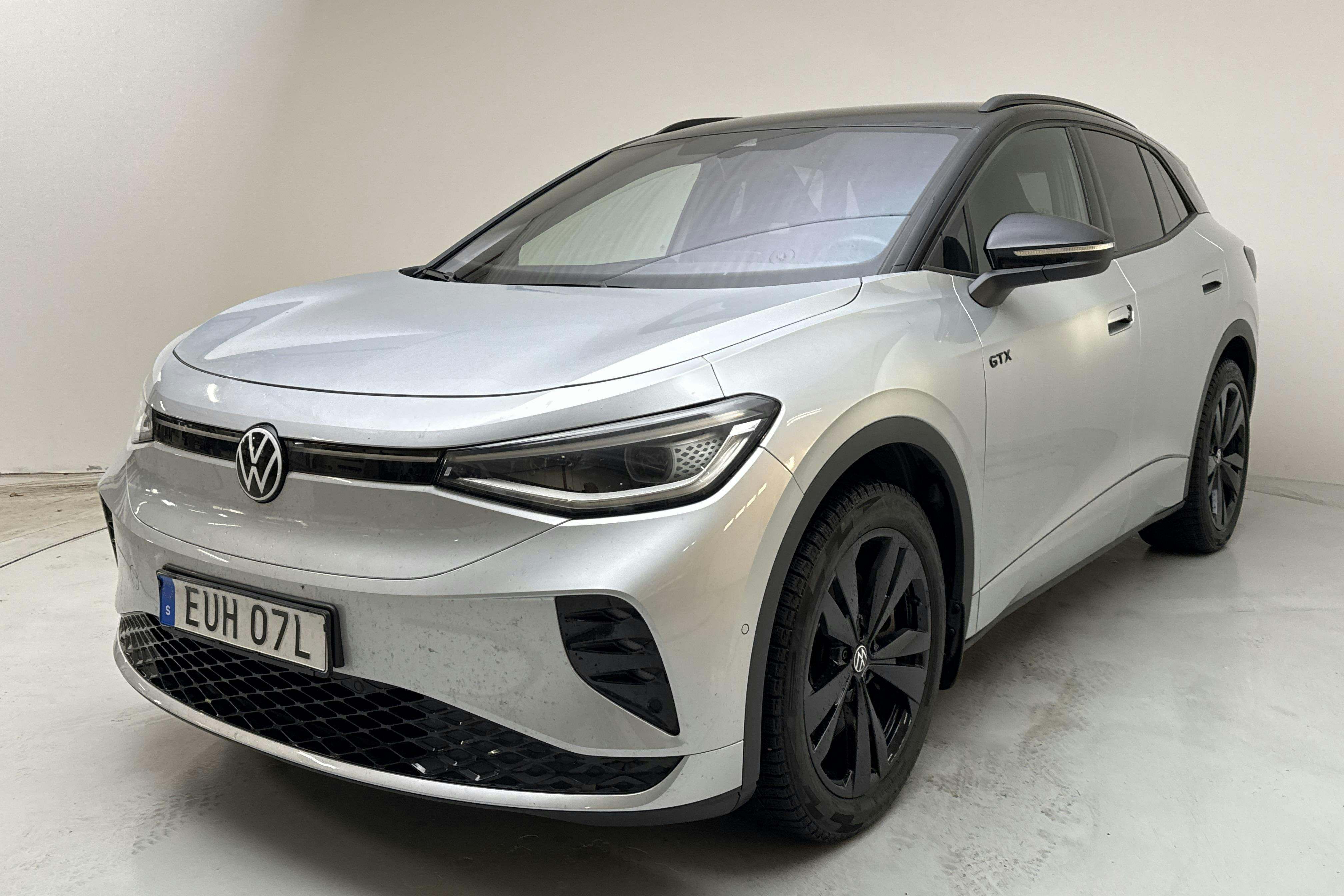 Presentation photo 1 of 19: VW ID.4 GTX 77kWh AWD (299hk) - 42 240 km - Automatic - silver - 2023