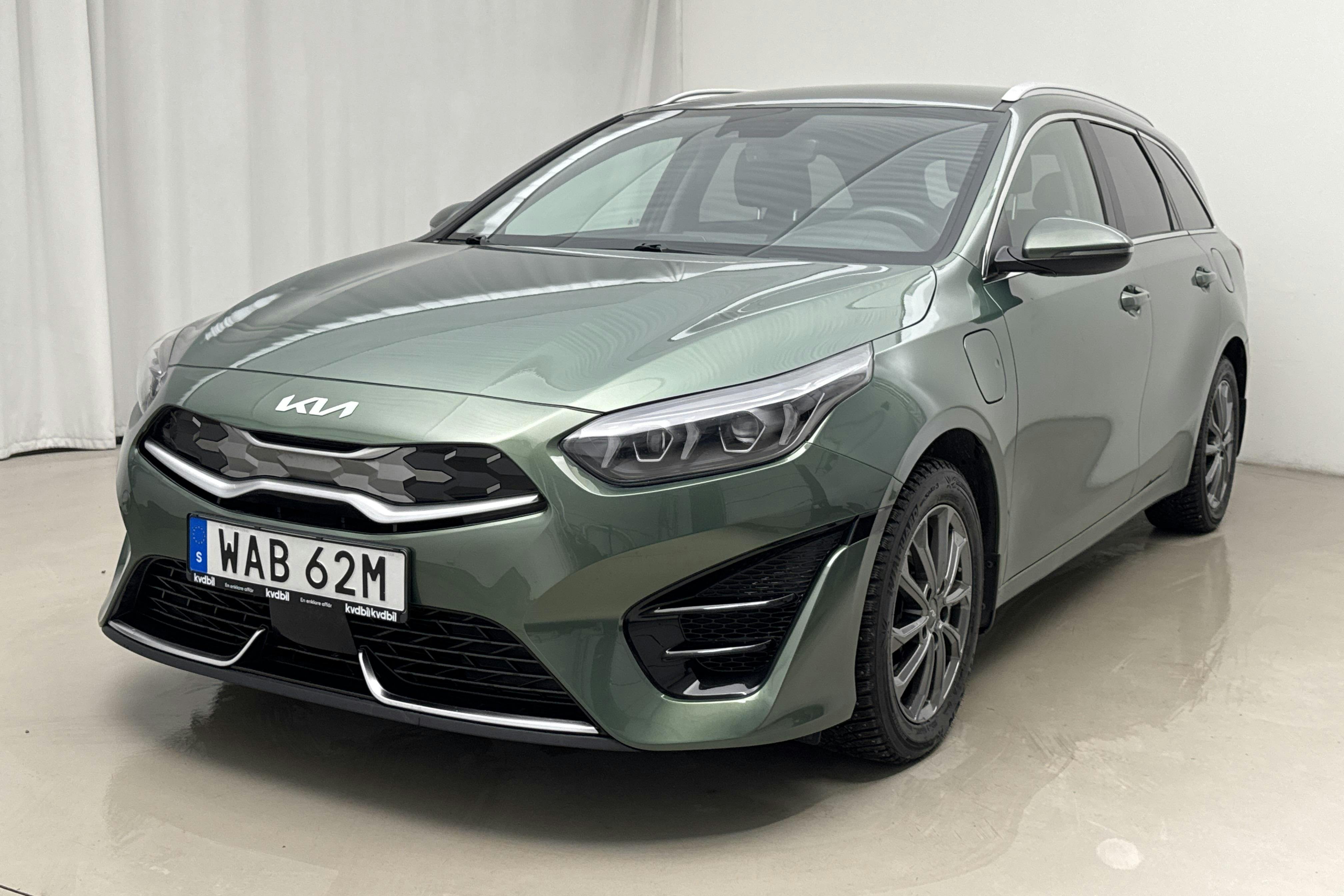 Esitlusfoto 1 aadressil 19: KIA Ceed 1.6 Plug-in Hybrid SW (141hk) - 90 190 km - Automaatne - roheline - 2023