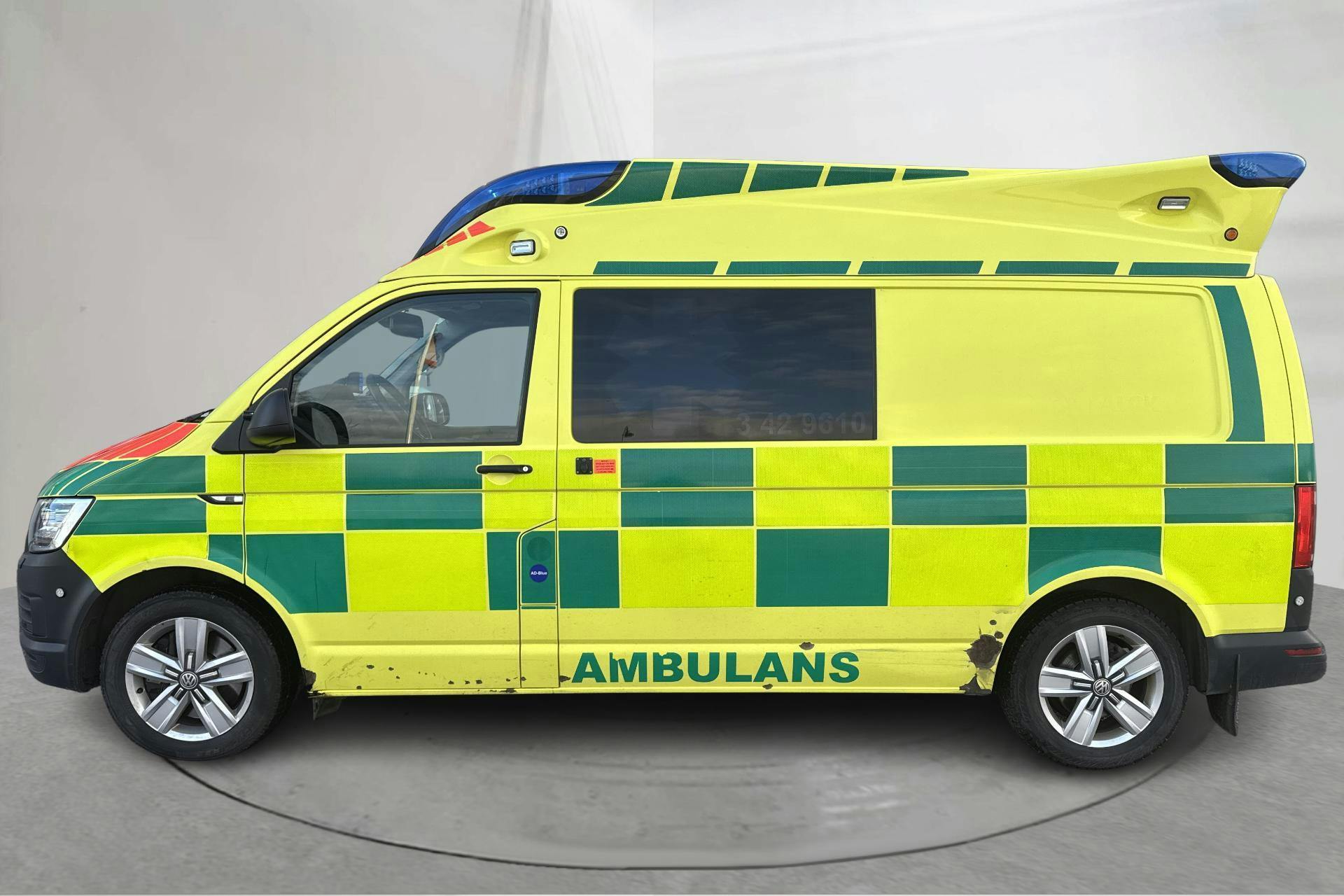 Presentation photo 2 of 14: VW Transporter T6 2.0 TDI BMT 4MOTION (204hk) - 388 940 km - Automatic - yellow - 2019