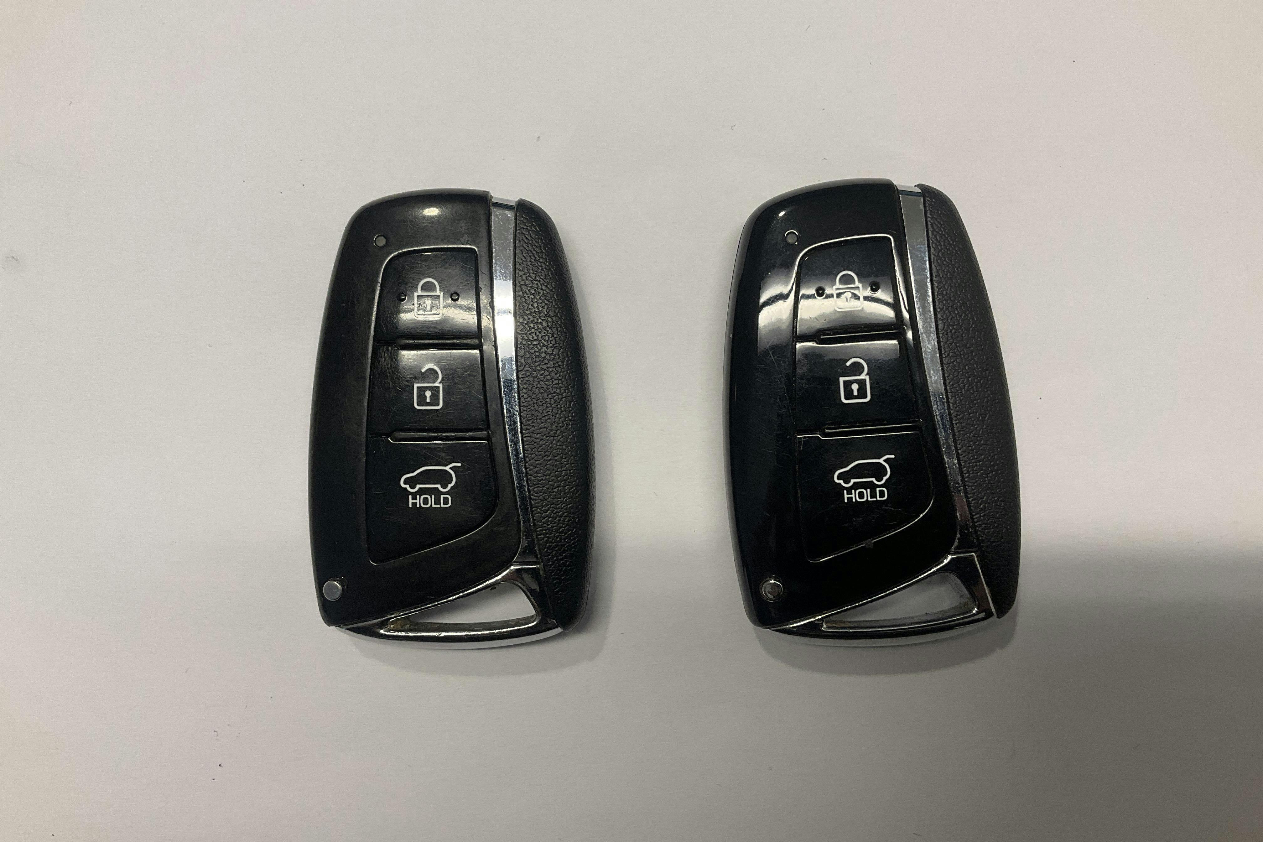 Zdjęcie prezentacyjne 18 z 18: Hyundai Grand Santa Fé 2.2 D 4WD (197hk) - 170 560 km - Automatyczna - biały - 2018