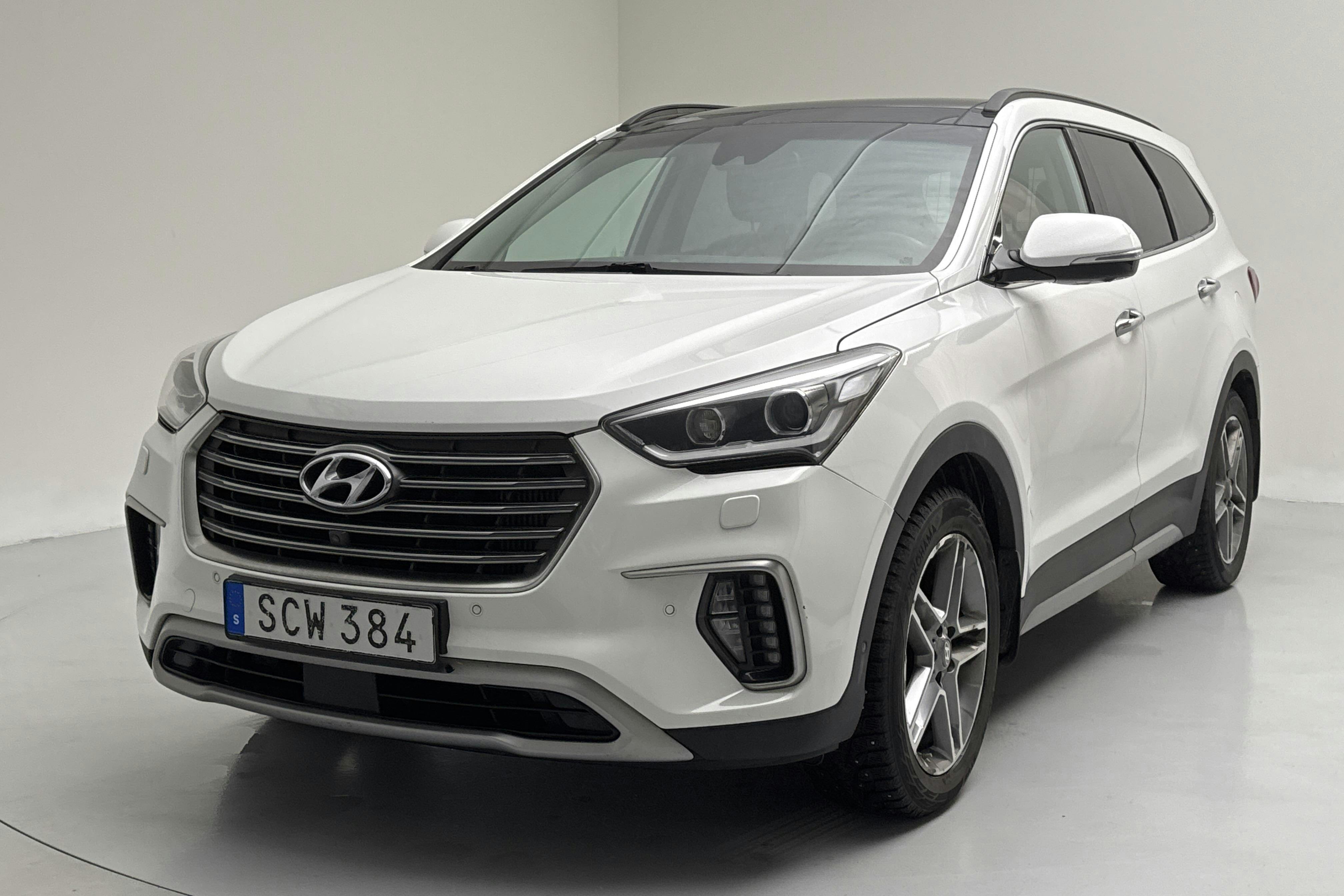 Hyundai Grand Santa Fé 2.2 D 4WD (197hk) - 17 056 mil - Automat - vit - 2018