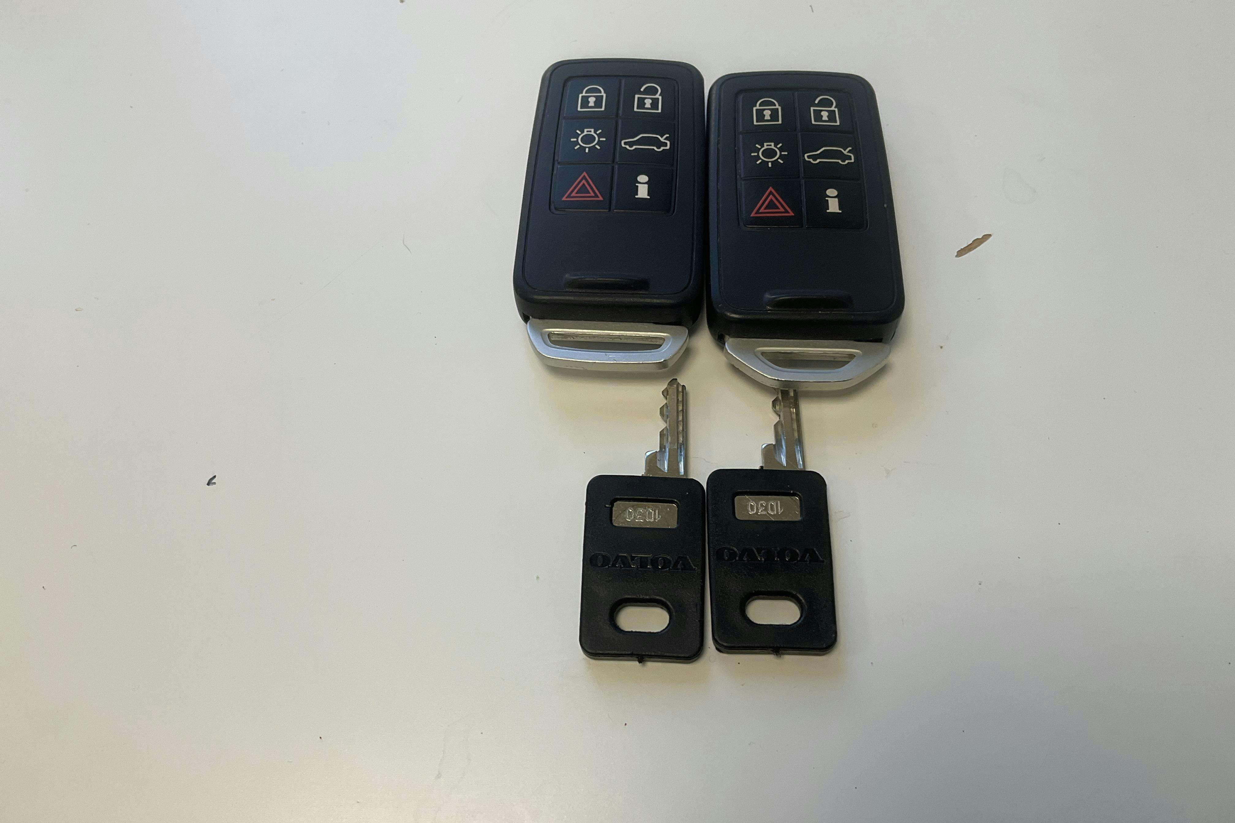 Presentationsfoto 18 av 18: Volvo V60 D4 Cross Country AWD (190hk) - 15 617 mil - Automat - grå - 2017