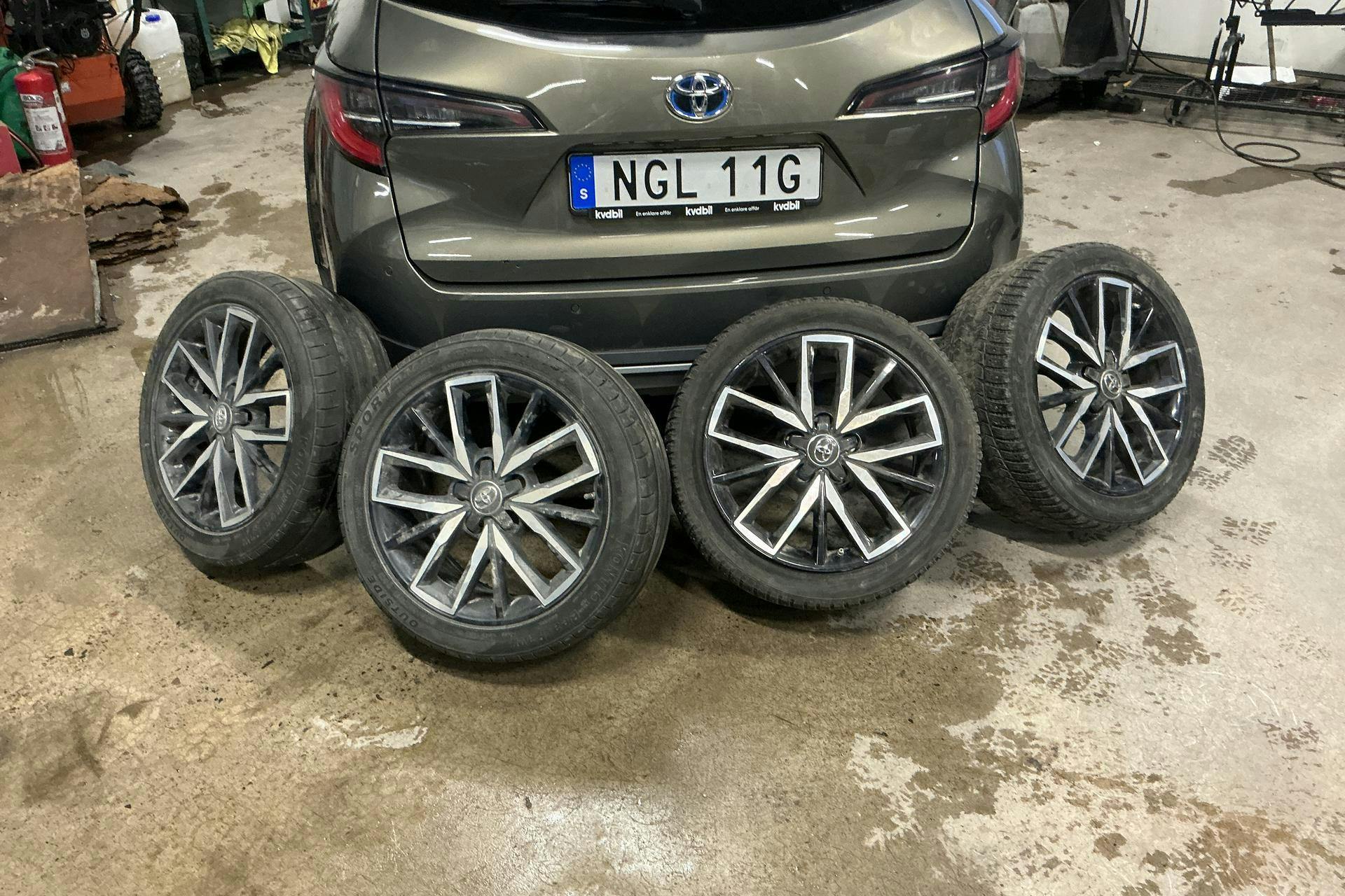 Presentation photo 14 of 14: Toyota Corolla 1.8 Hybrid Touring Sports (122hk) - 338 730 km - Automatic - 2019